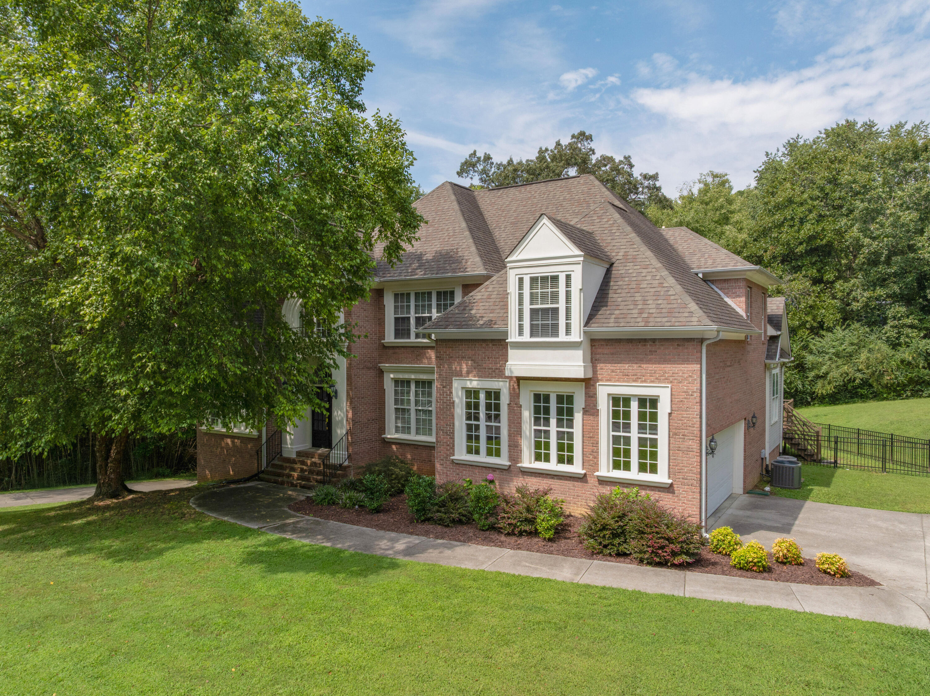 3269 Forest Shadows Drive