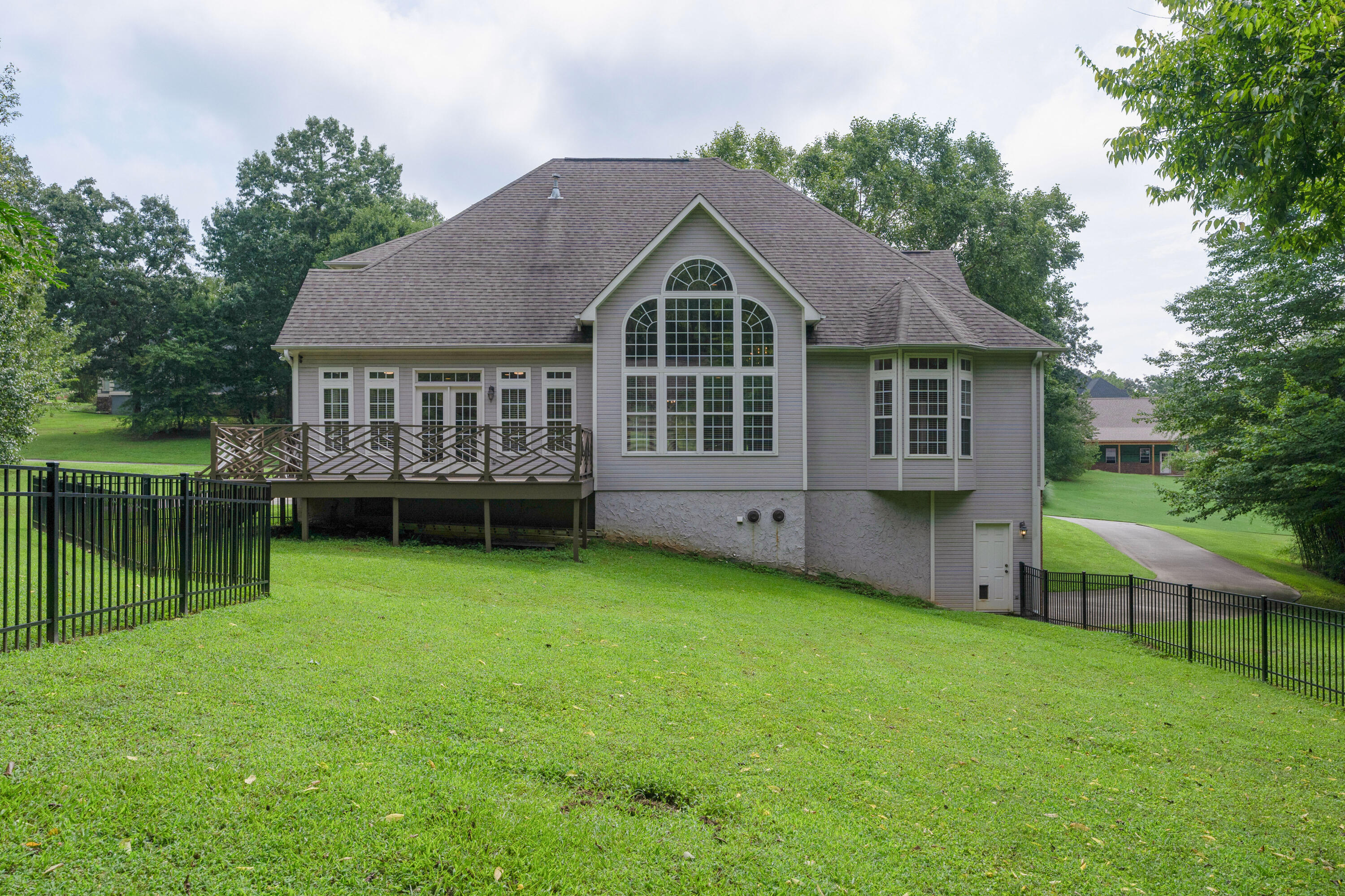 3269 Forest Shadows Drive