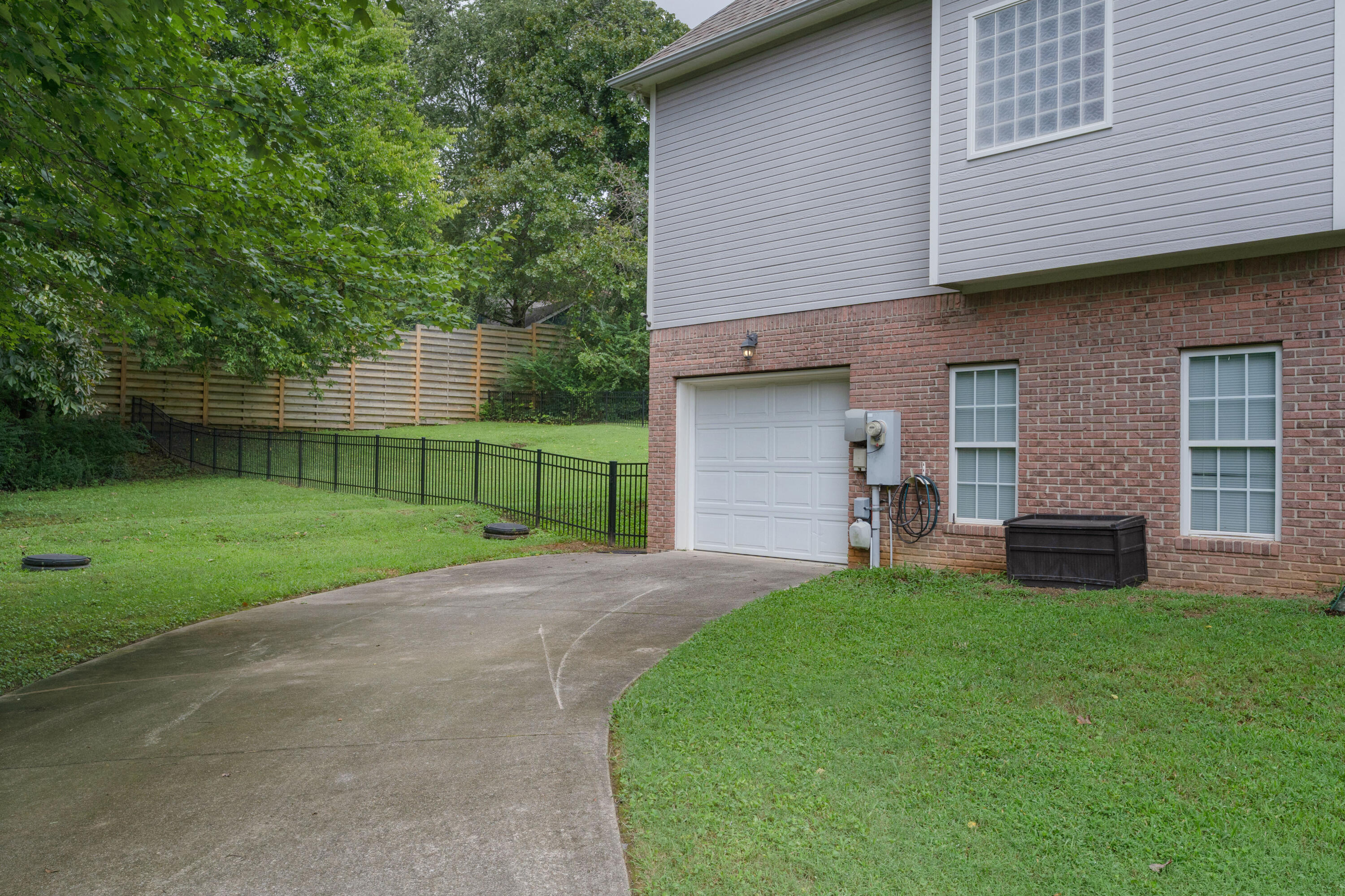 3269 Forest Shadows Drive