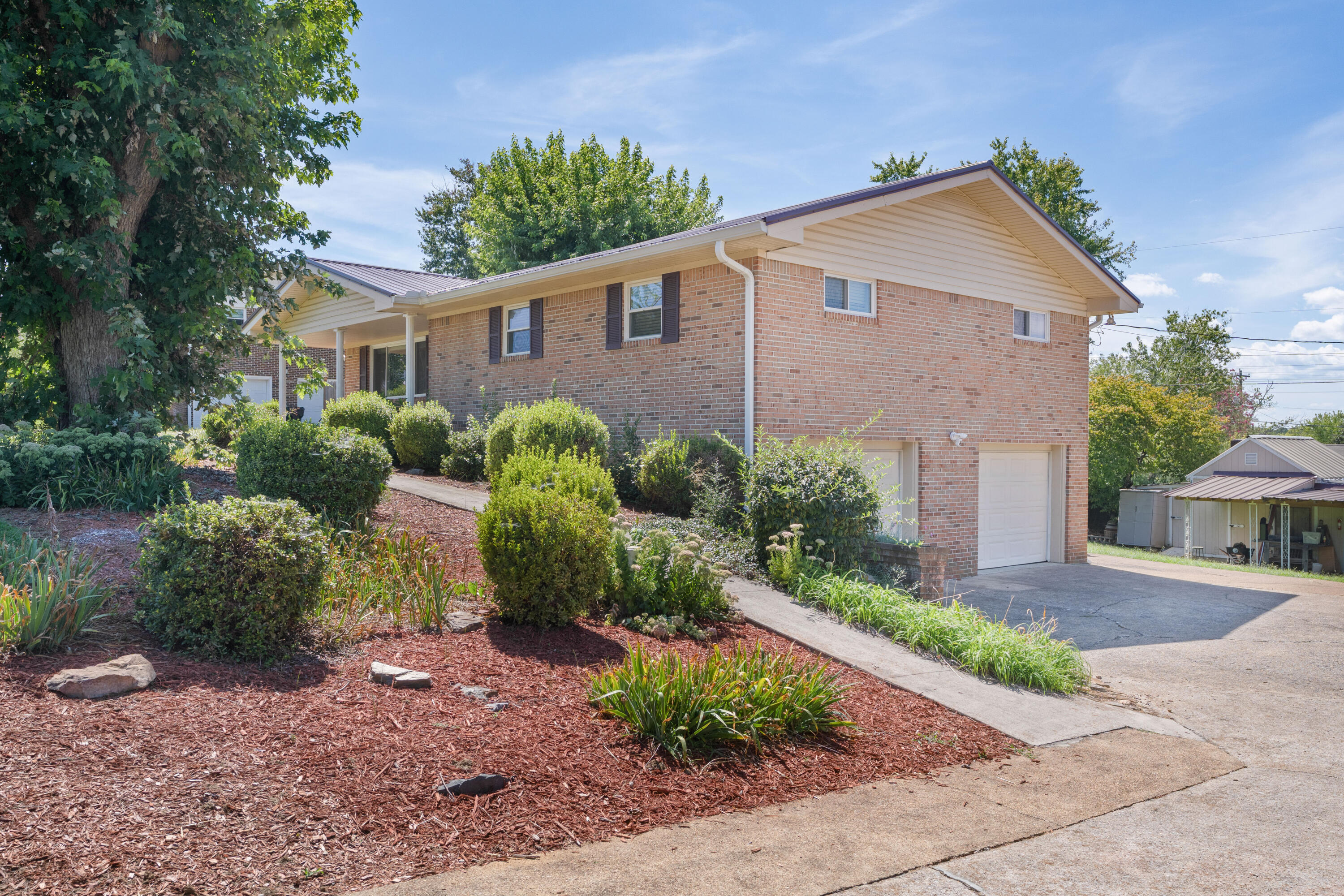 2513 Sharron Drive