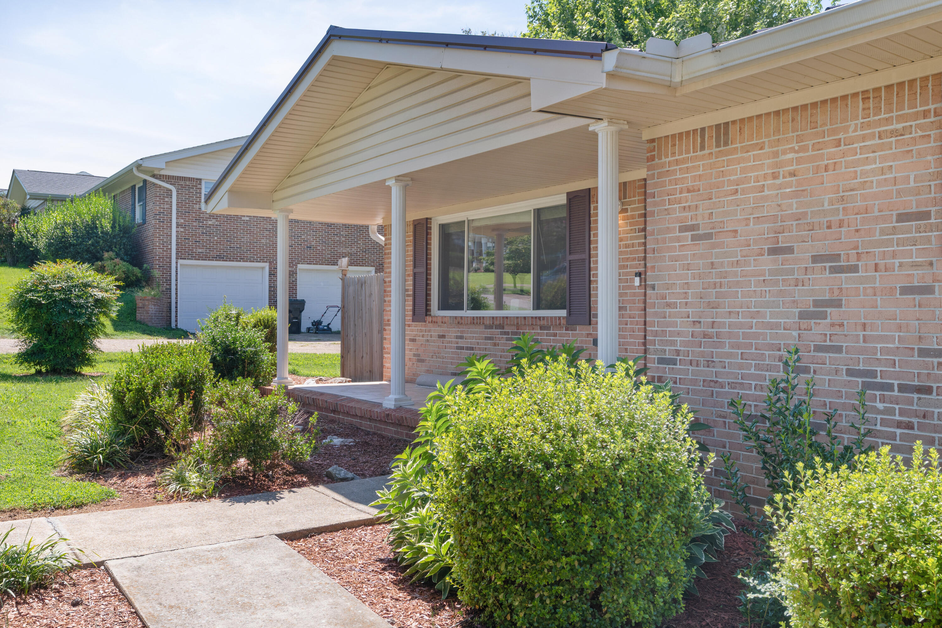 2513 Sharron Drive