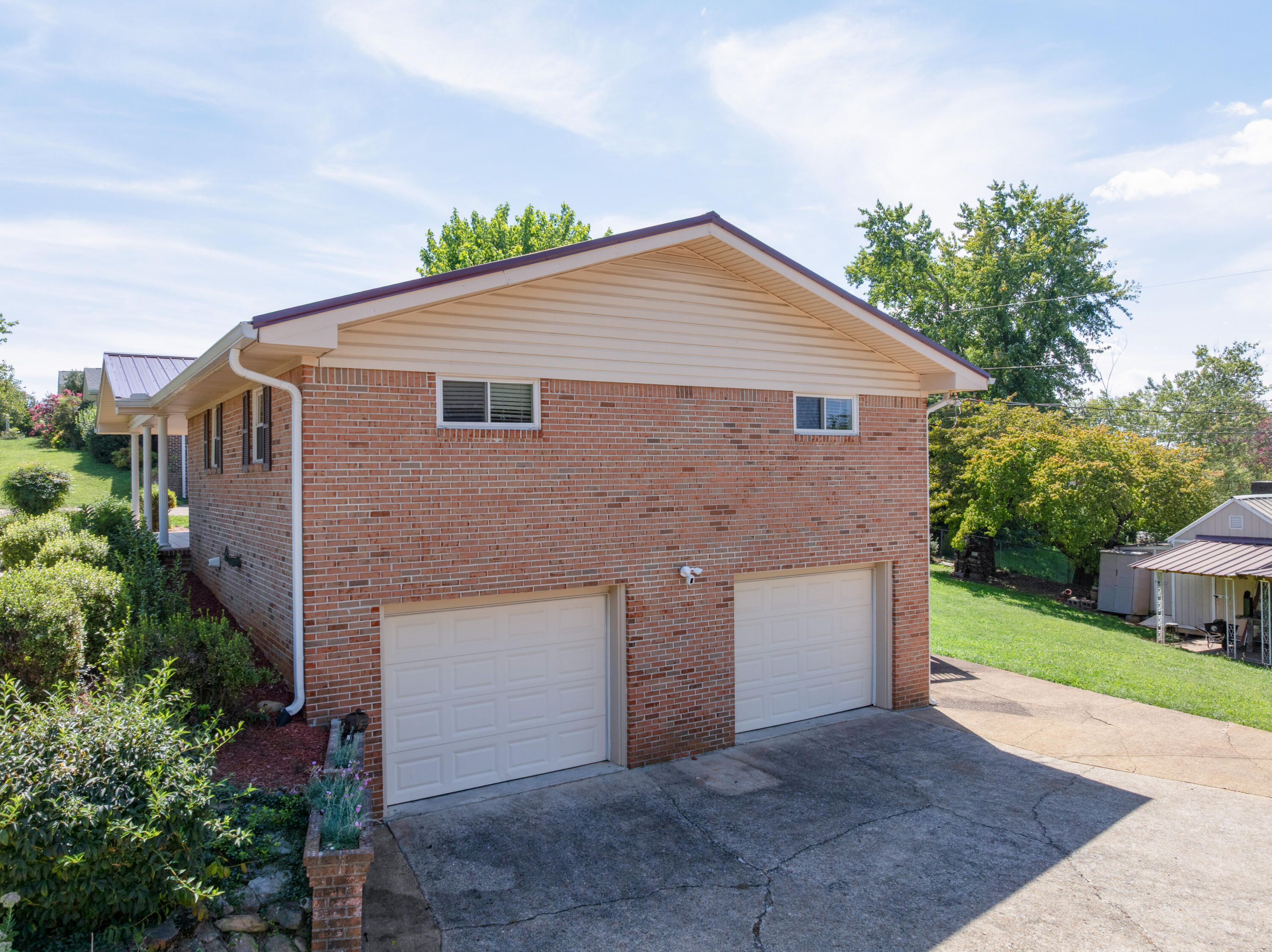 2513 Sharron Drive