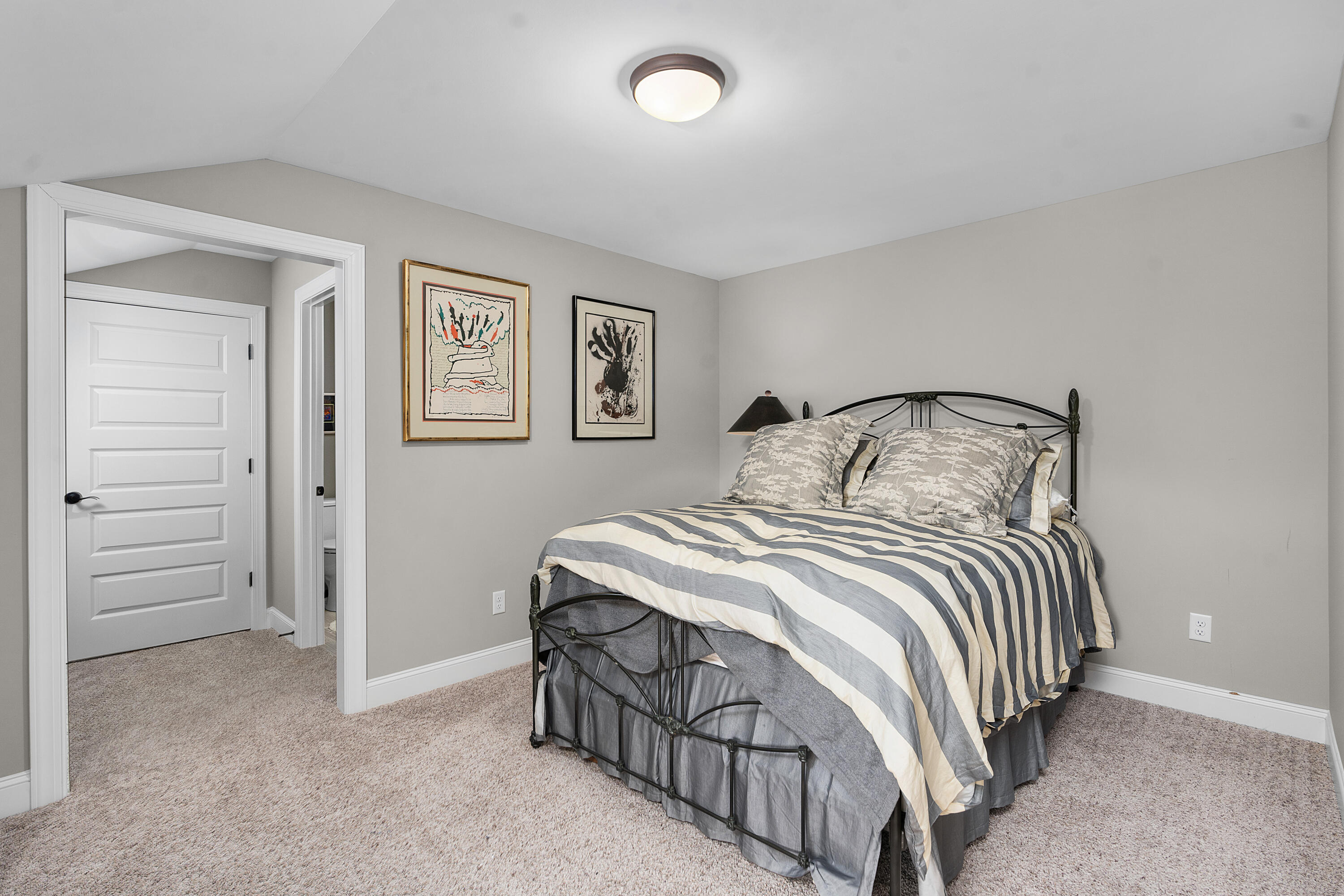 3482 Travertine Lane