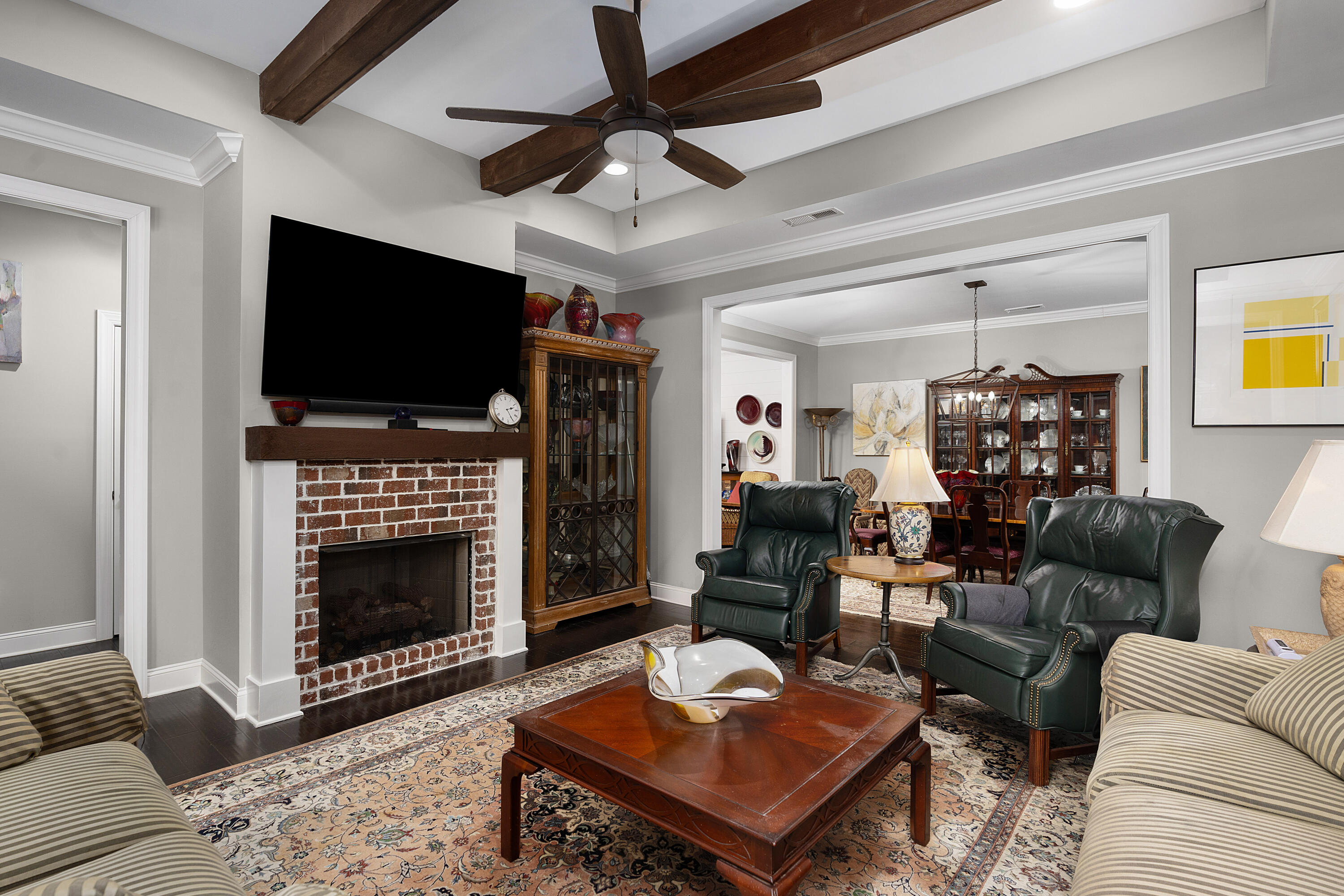 3482 Travertine Lane