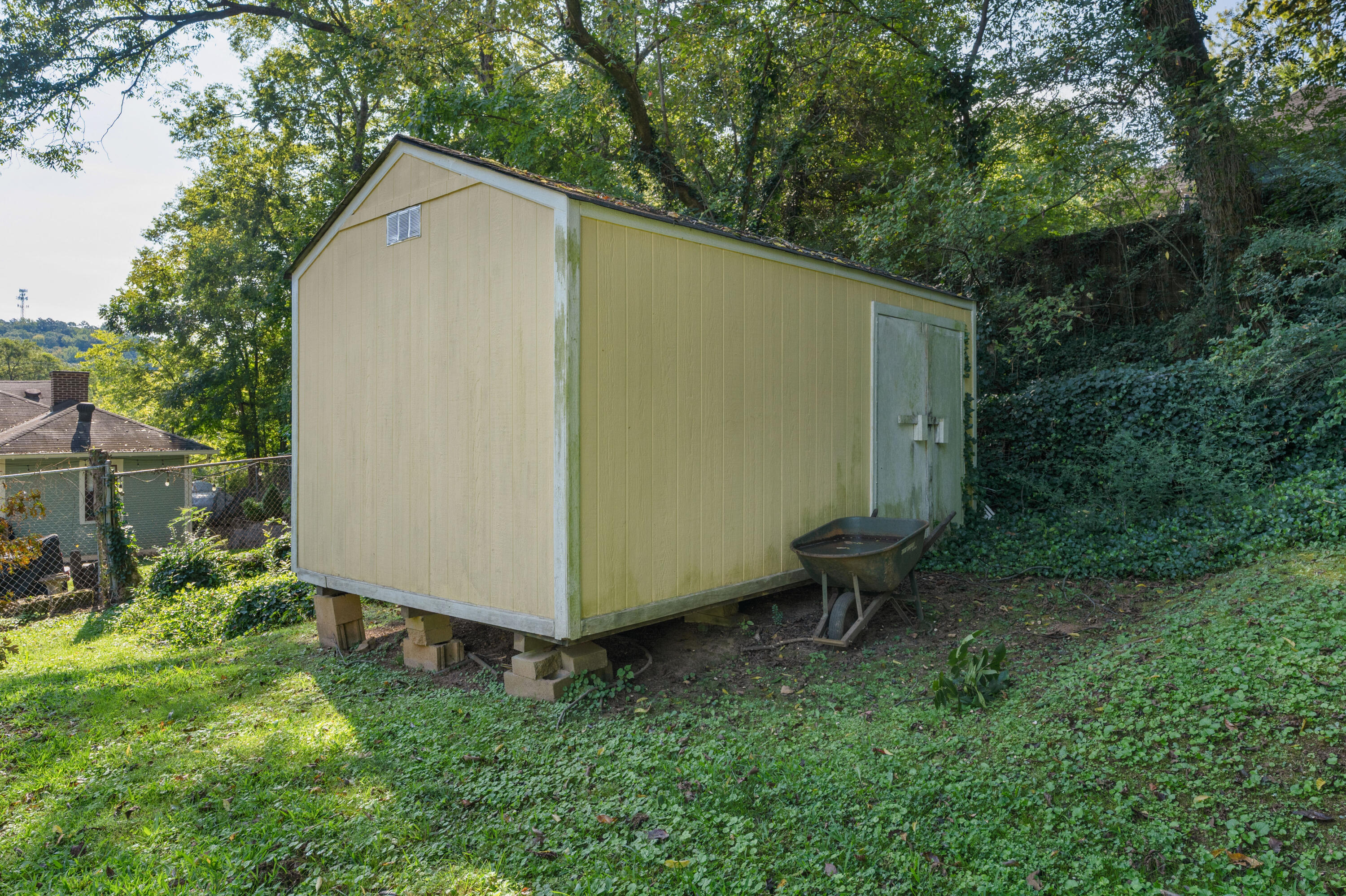 1606 W 52nd Street