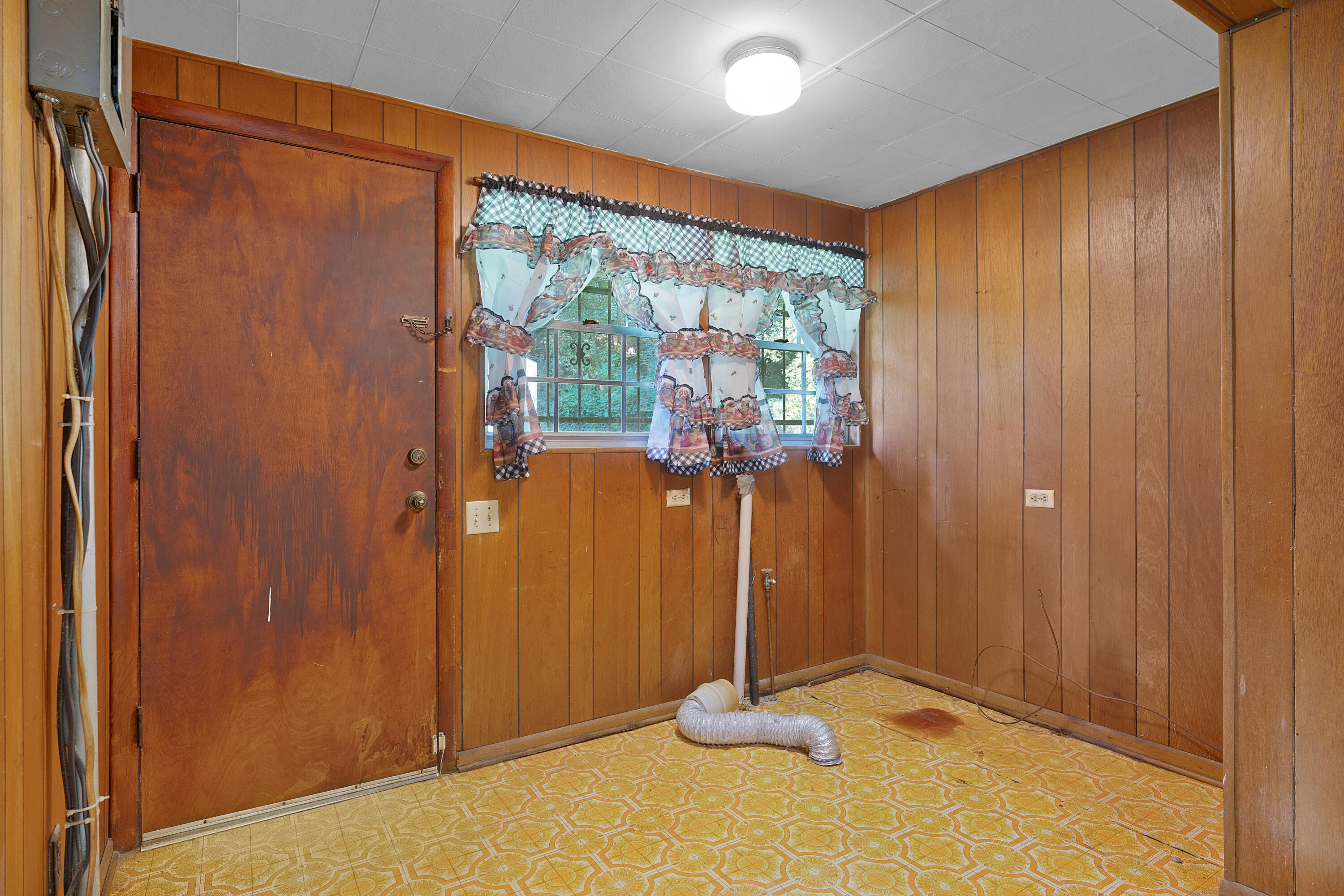 1606 W 52nd Street