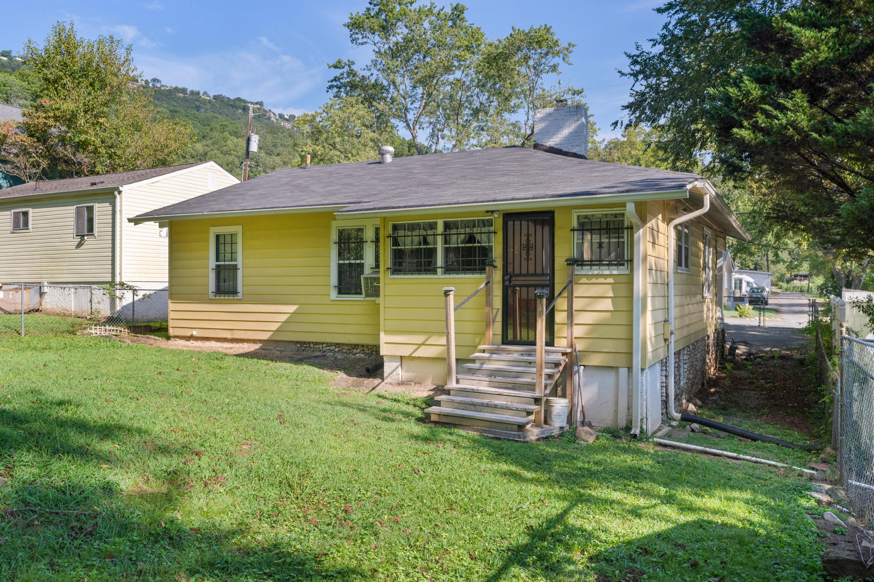1606 W 52nd Street