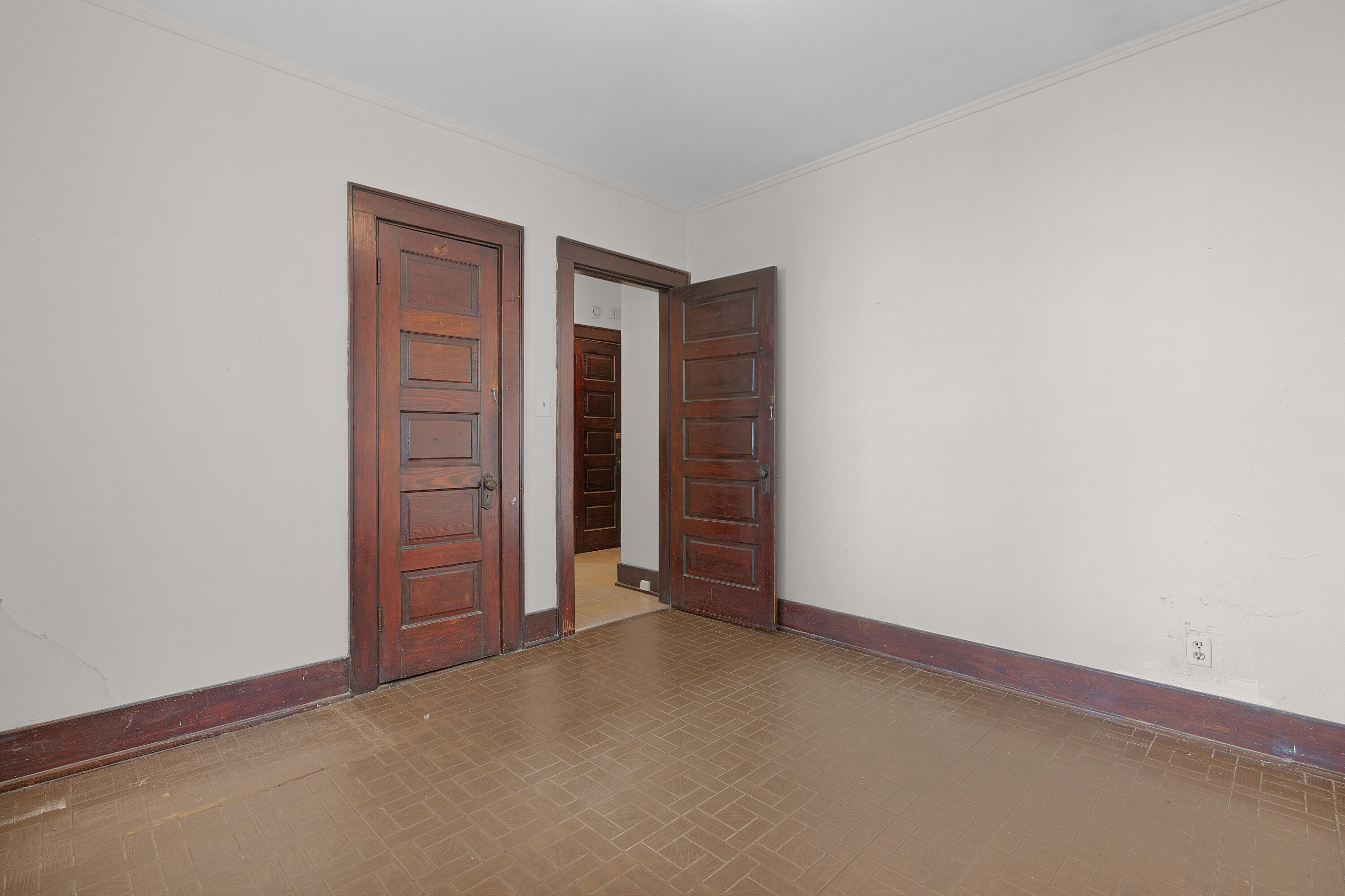 1606 W 52nd Street