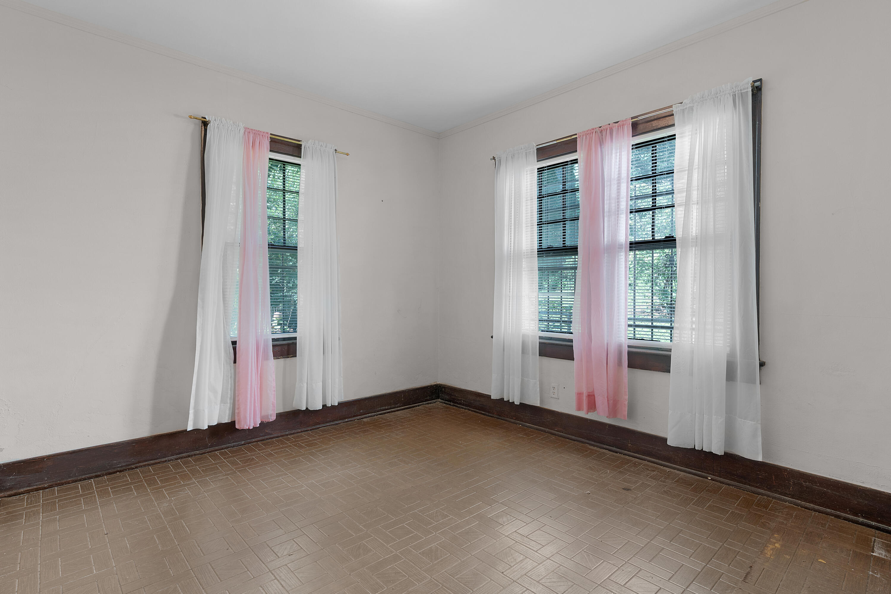 1606 W 52nd Street