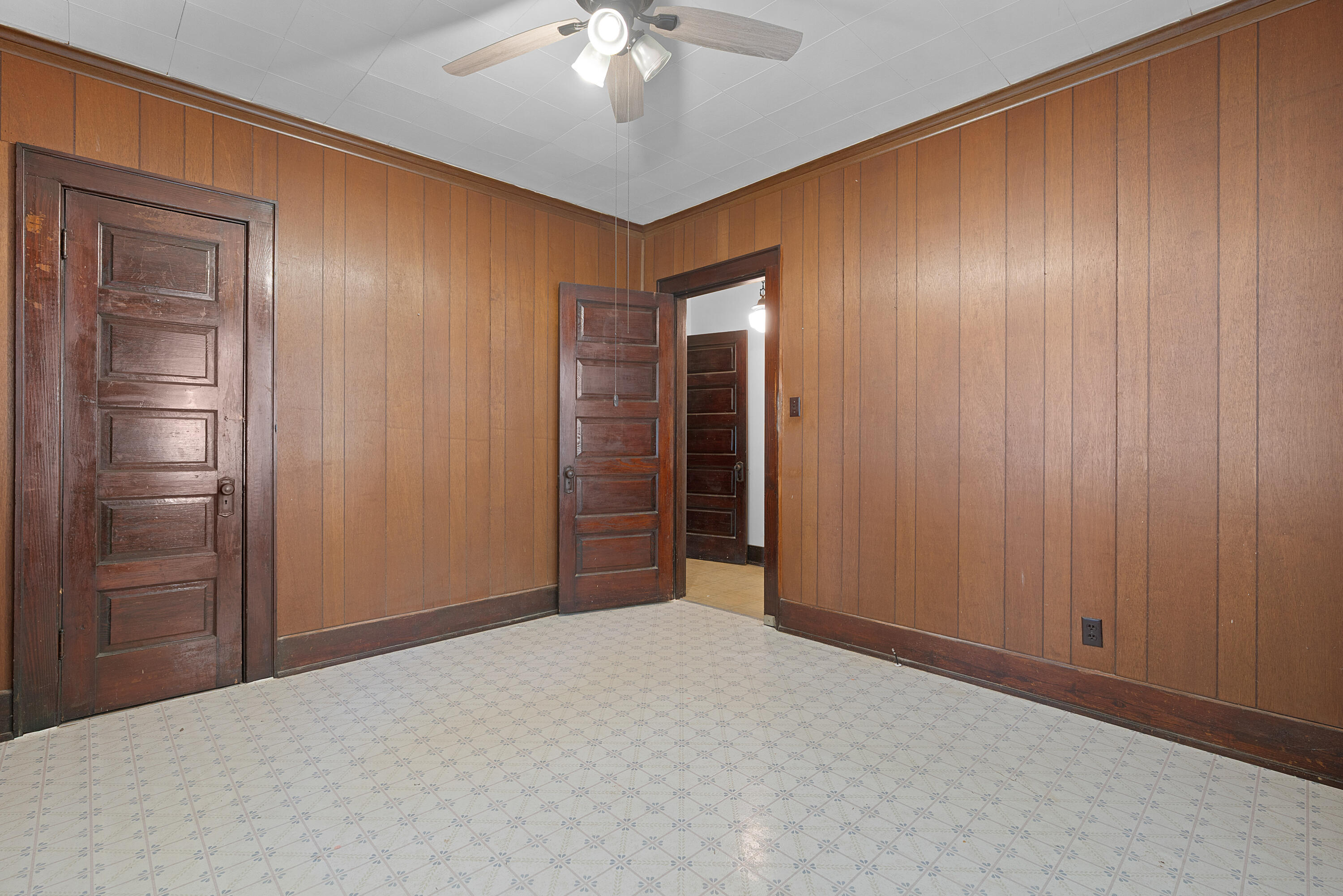 1606 W 52nd Street