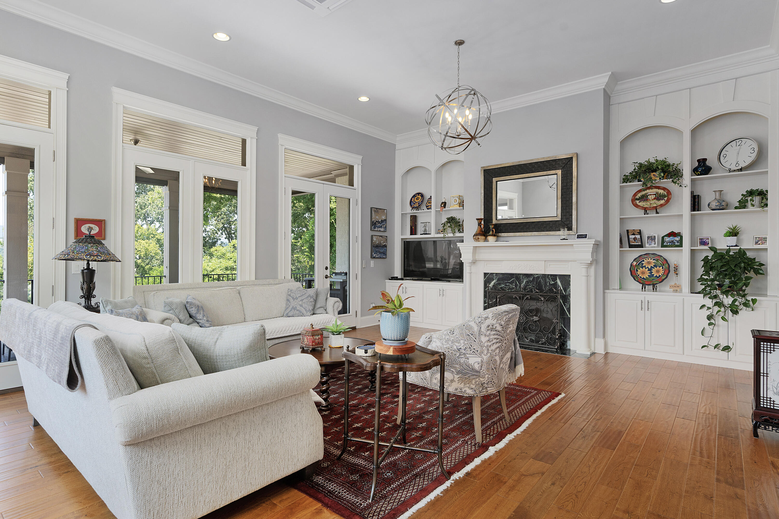 405 Forest Avenue