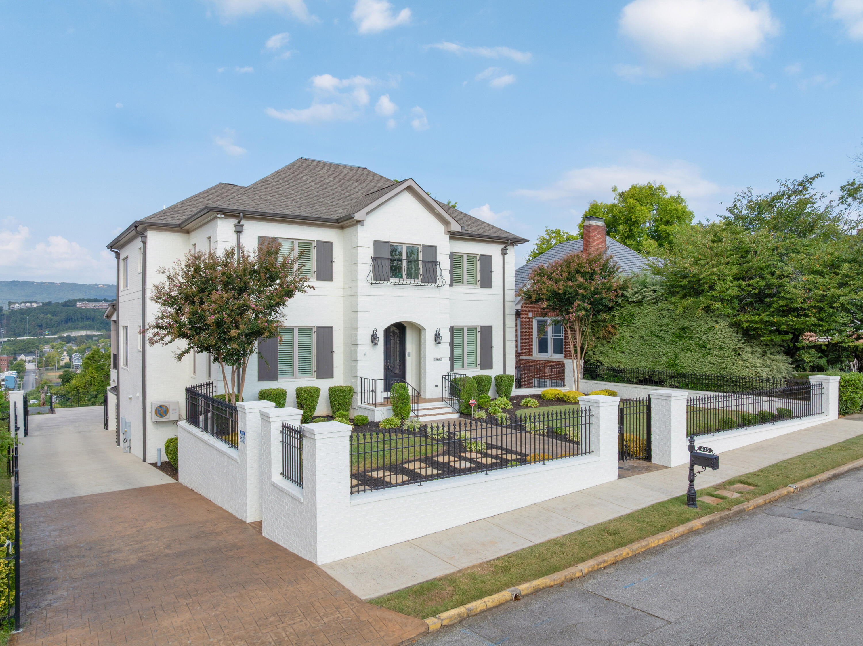 405 Forest Avenue