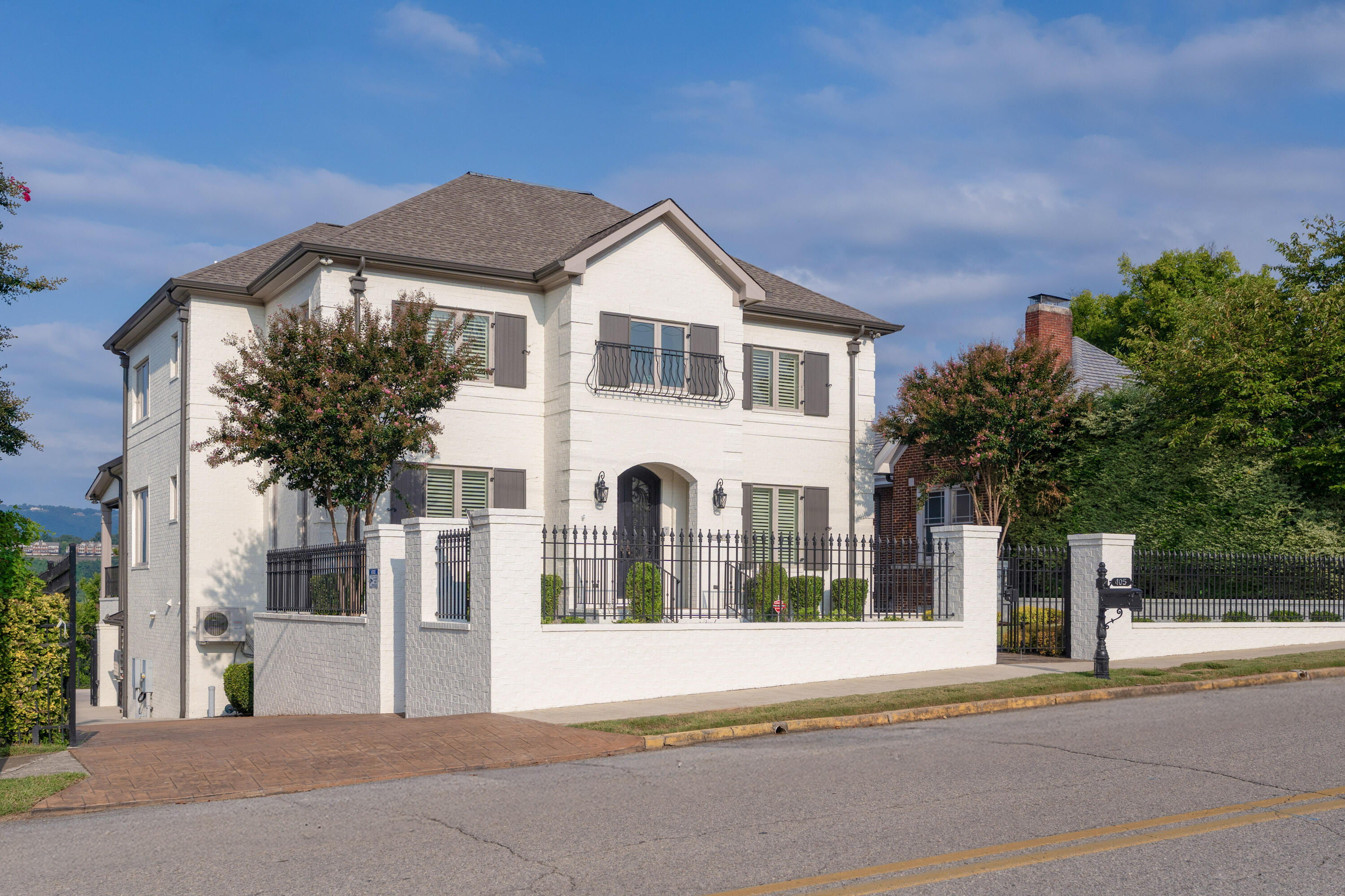 405 Forest Avenue