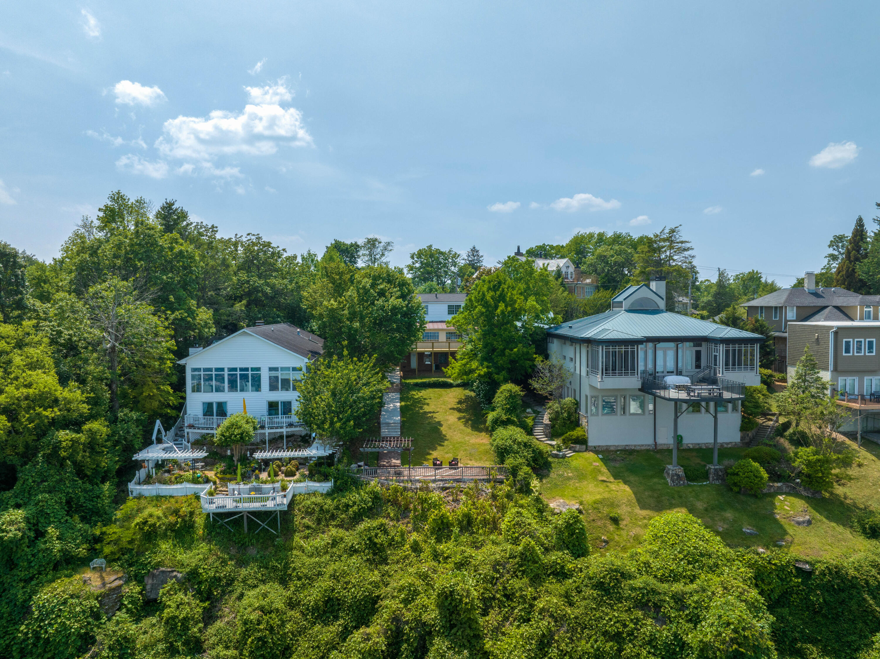 1003 E Brow Road