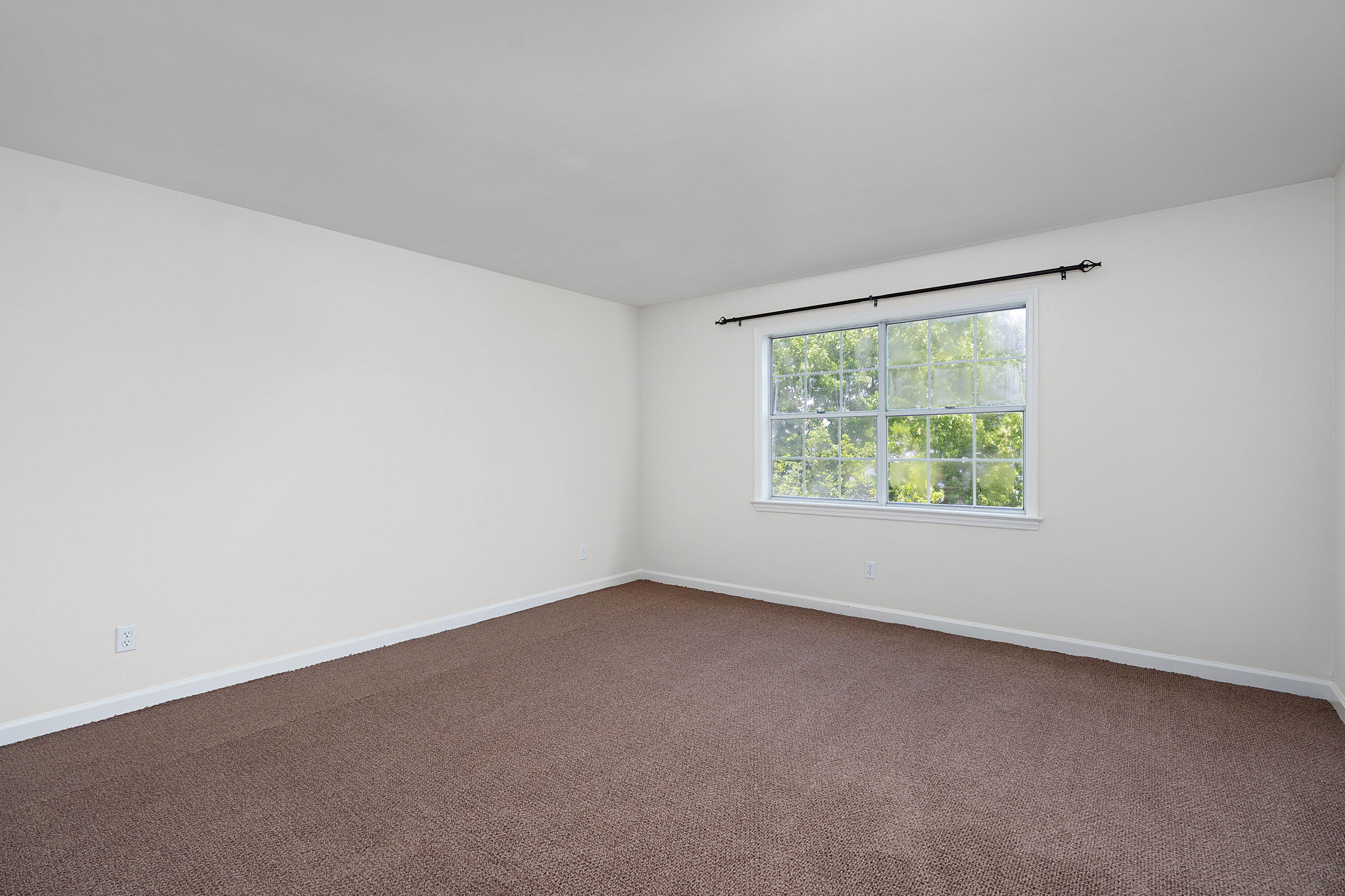 1003 E Brow Road