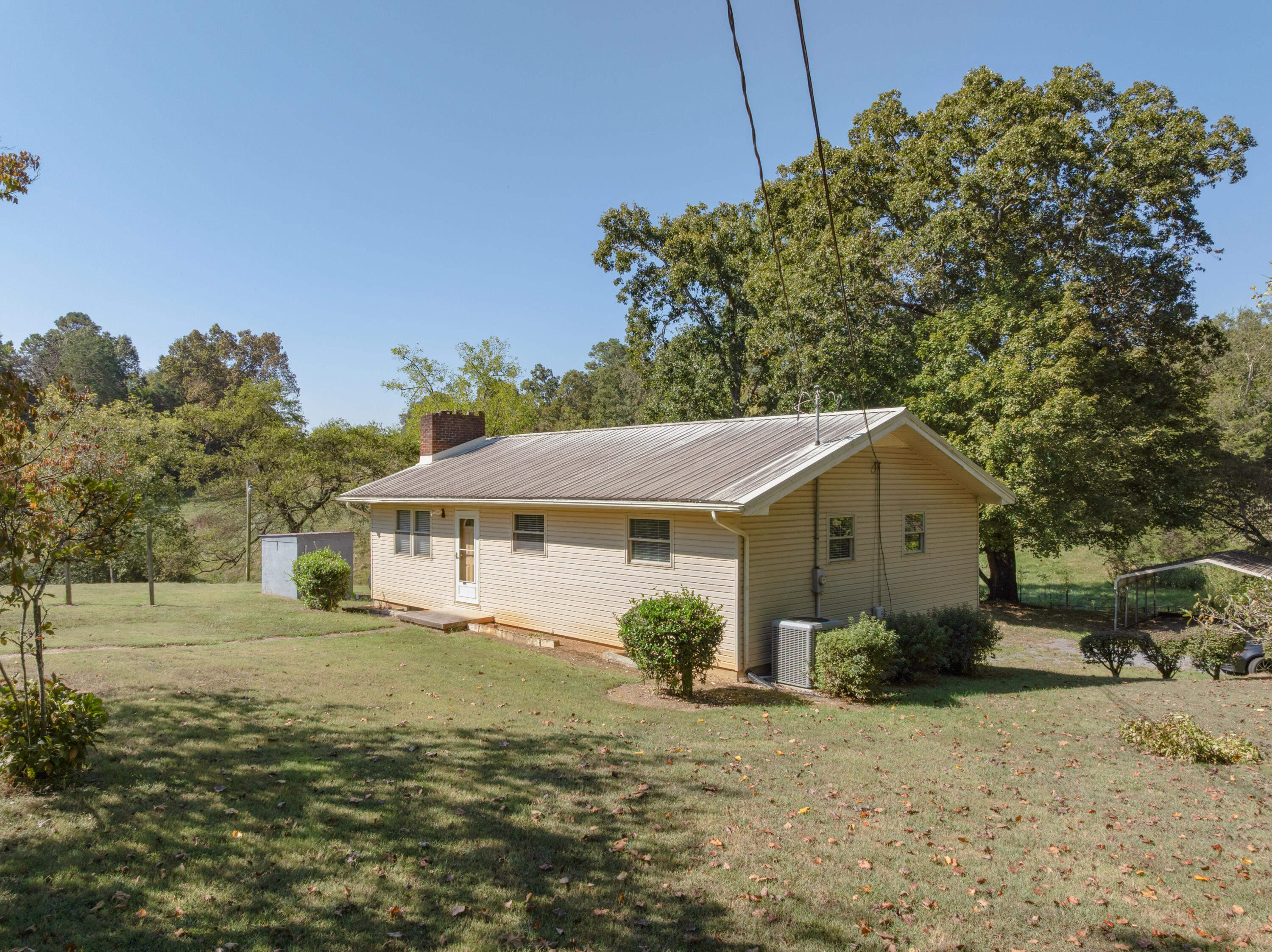 3521 NE Chatata Valley Road