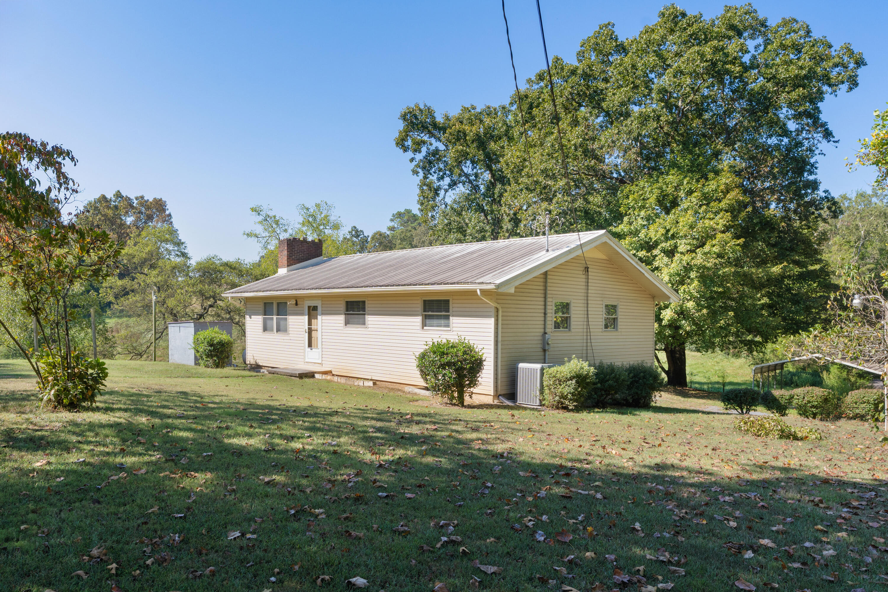 3521 NE Chatata Valley Road
