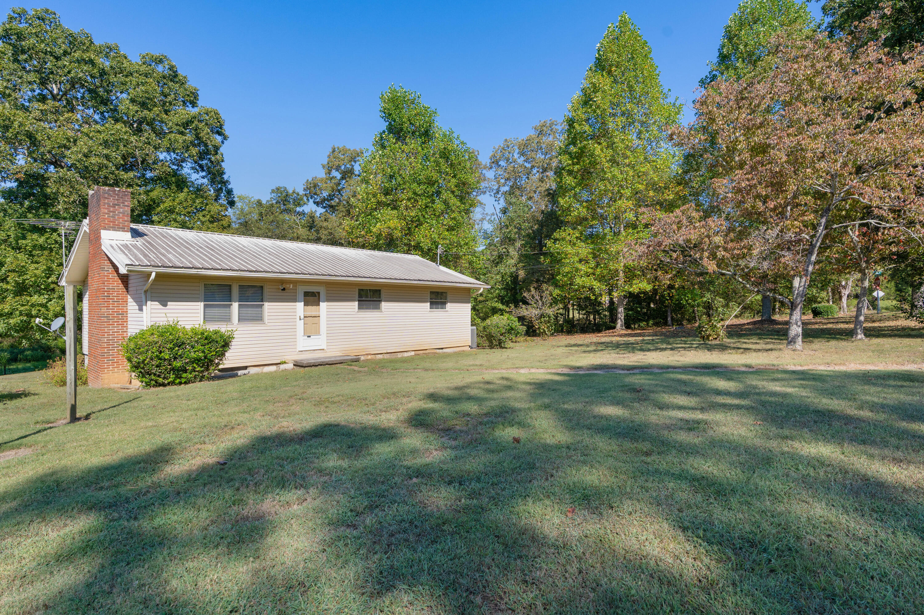 3521 NE Chatata Valley Road