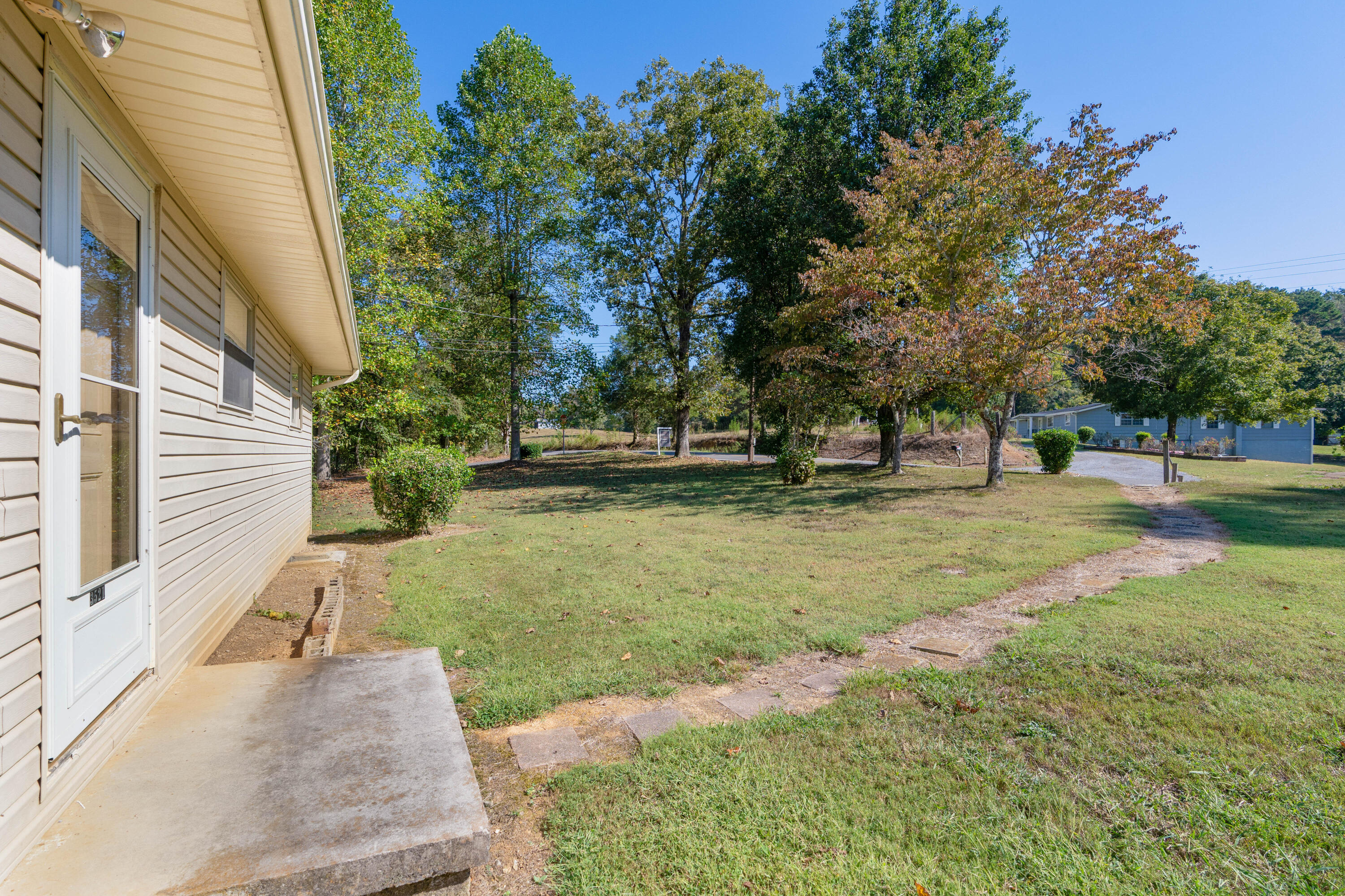 3521 NE Chatata Valley Road