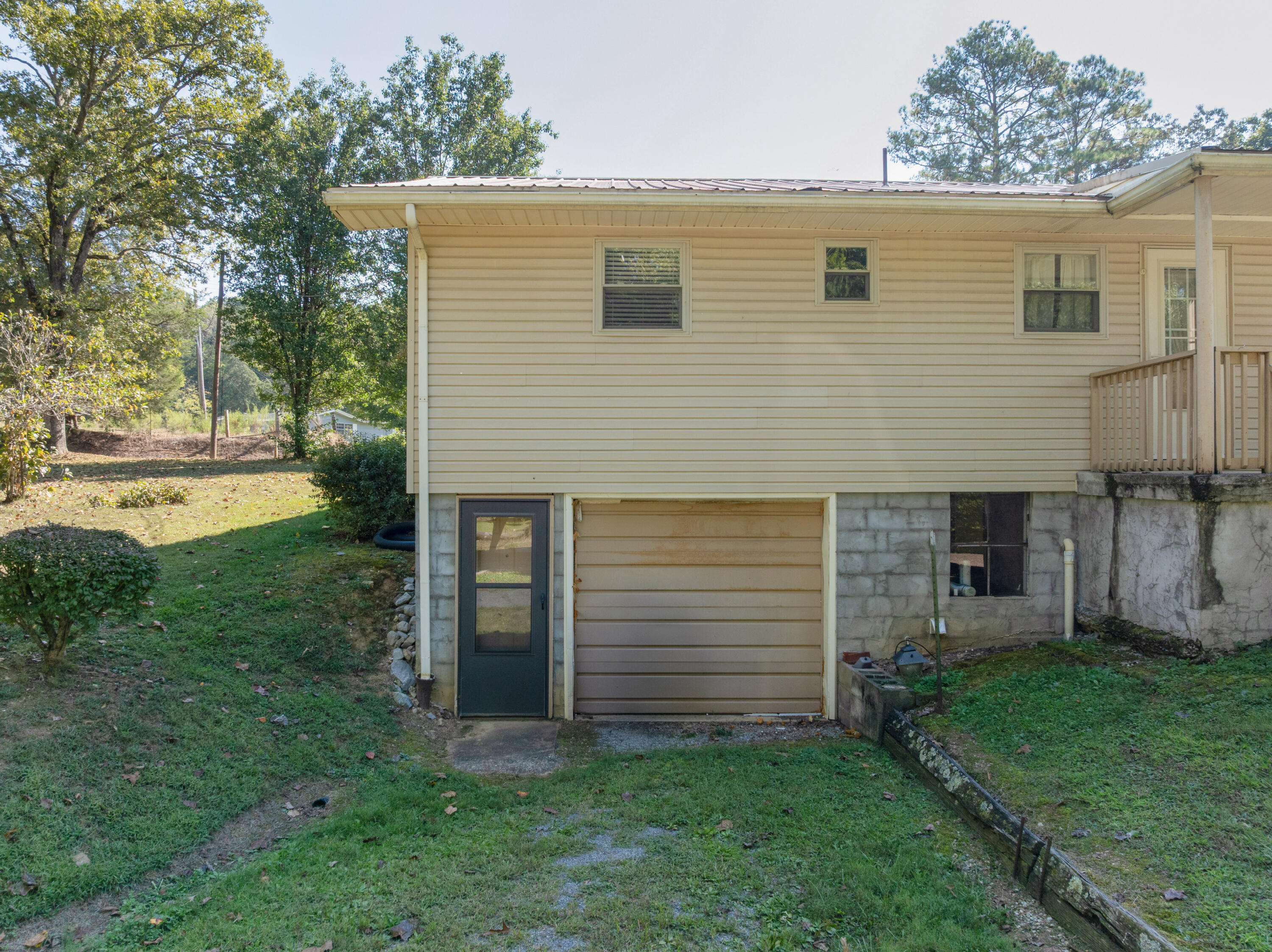 3521 NE Chatata Valley Road