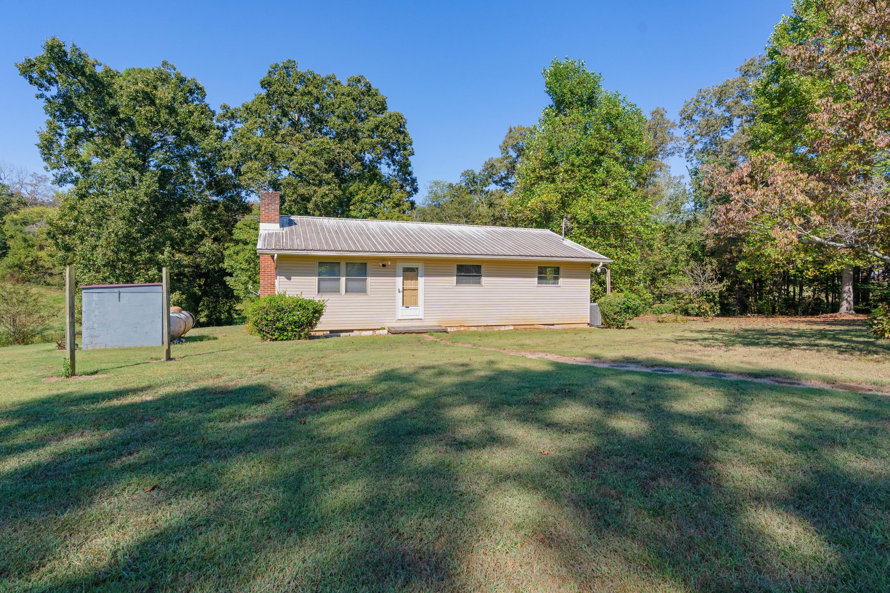 3521 NE Chatata Valley Road