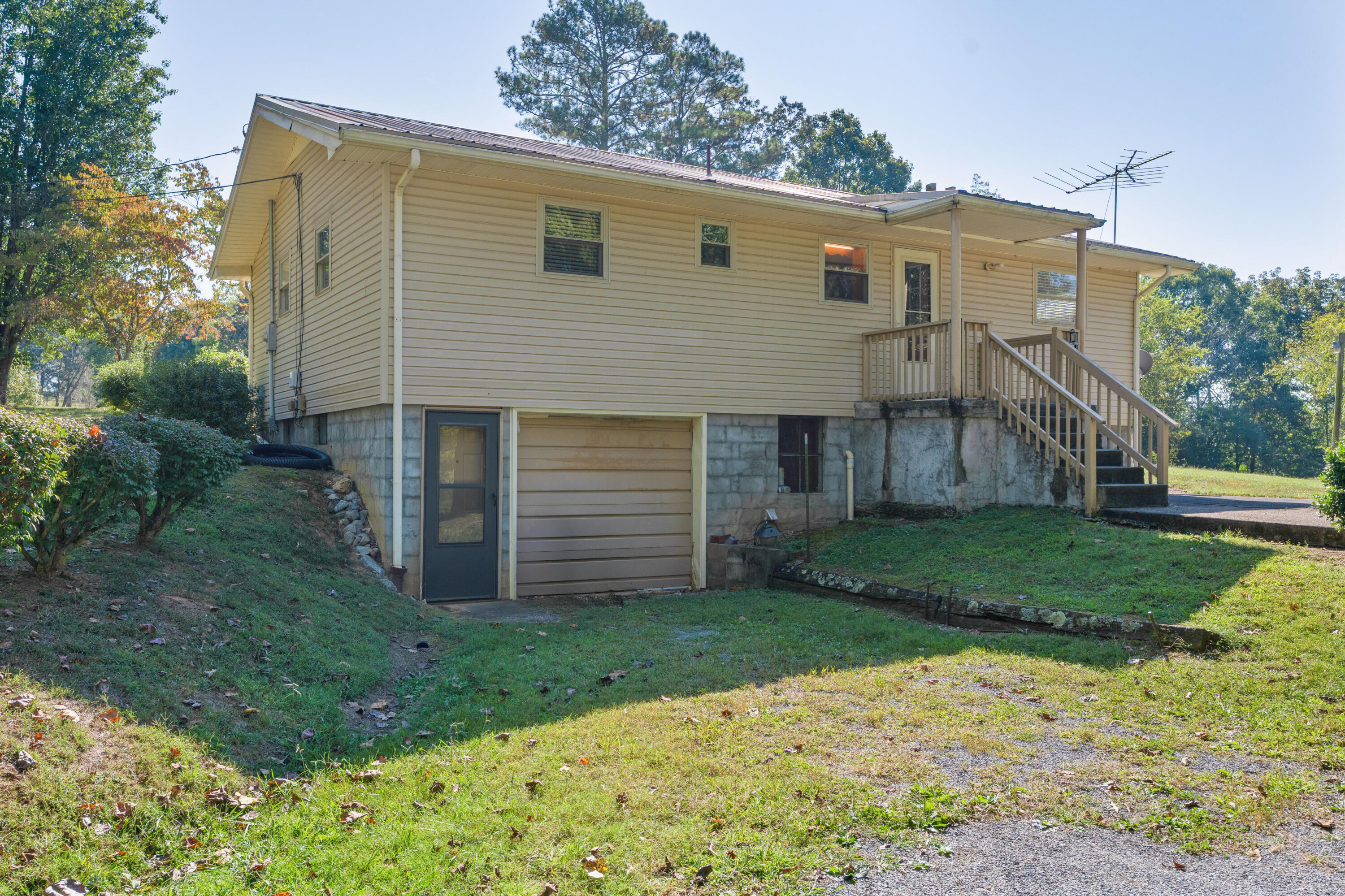 3521 NE Chatata Valley Road