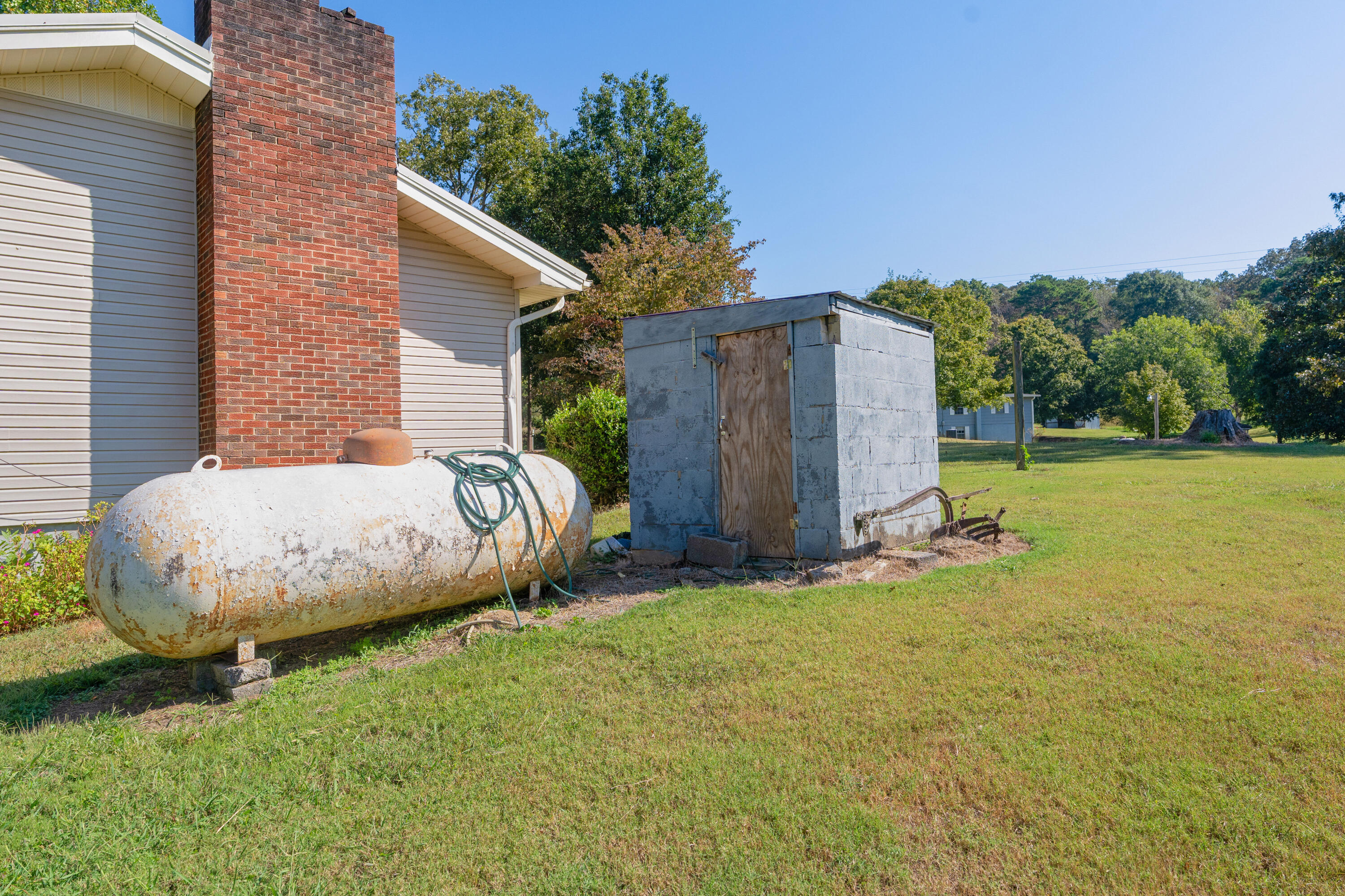 3521 NE Chatata Valley Road