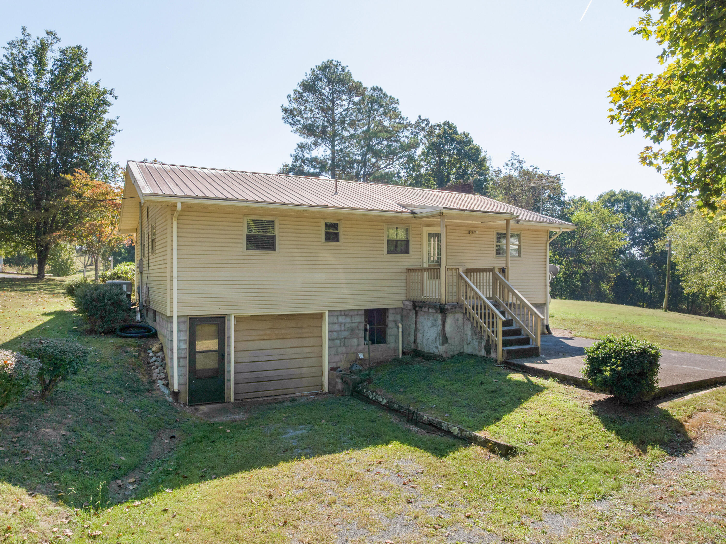 3521 NE Chatata Valley Road
