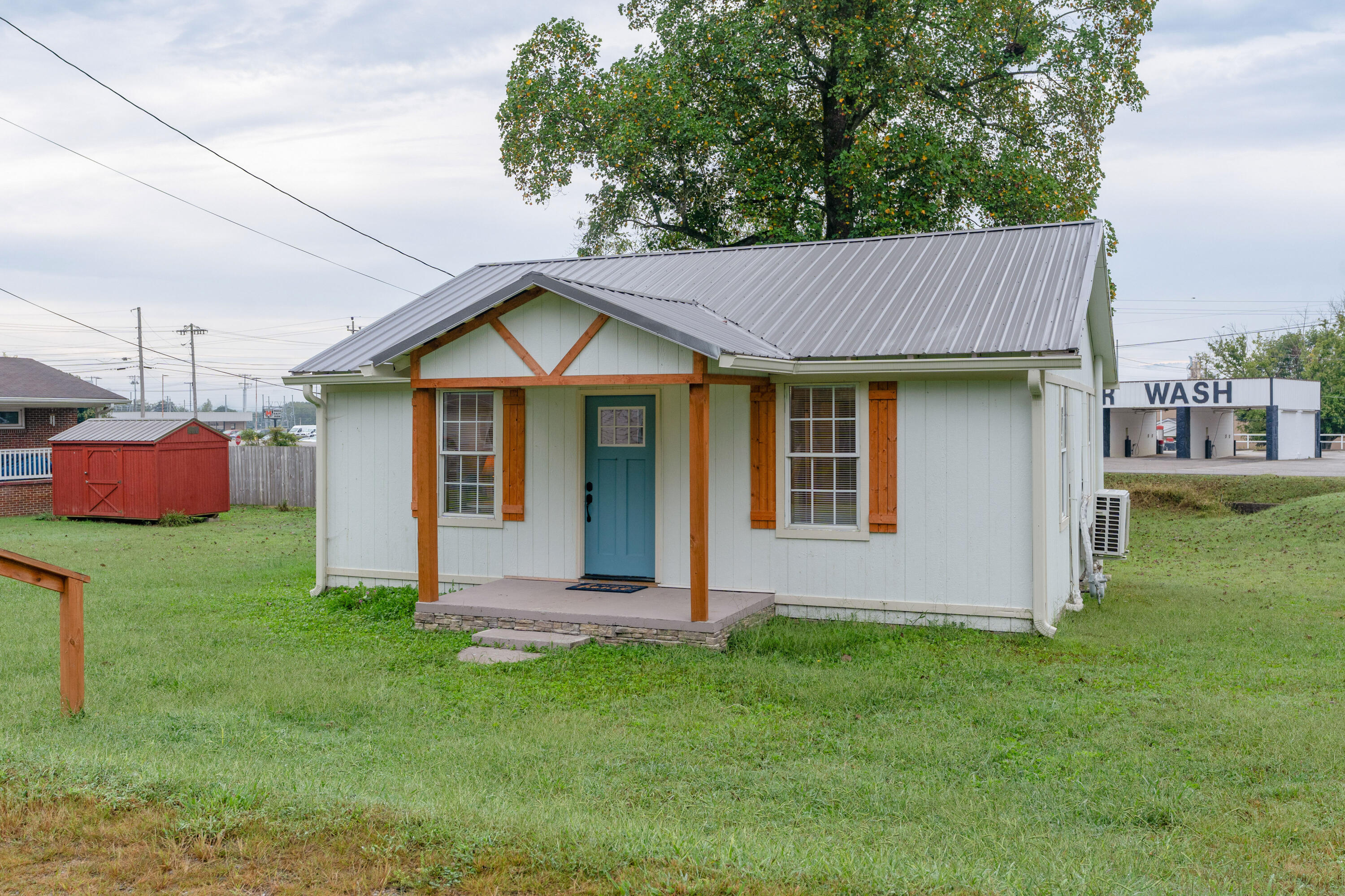 1105 Elm Avenue
