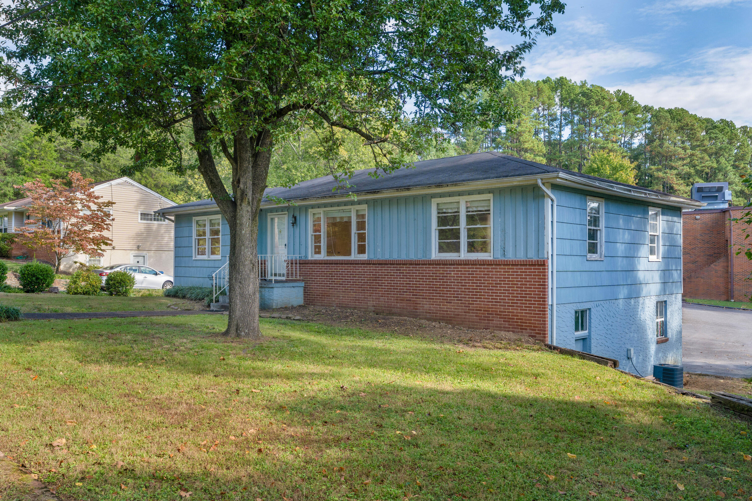 3351 Black Oak Circle