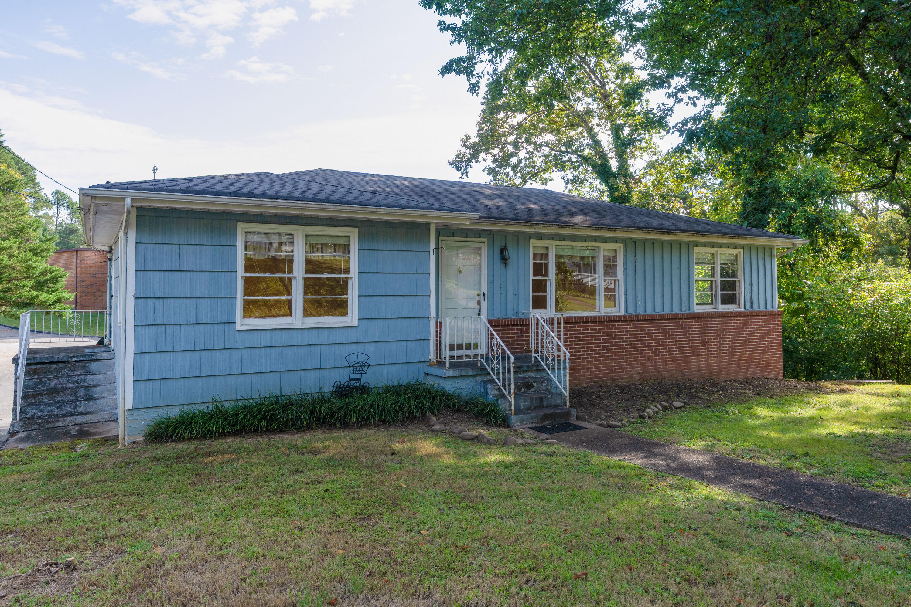 3351 Black Oak Circle