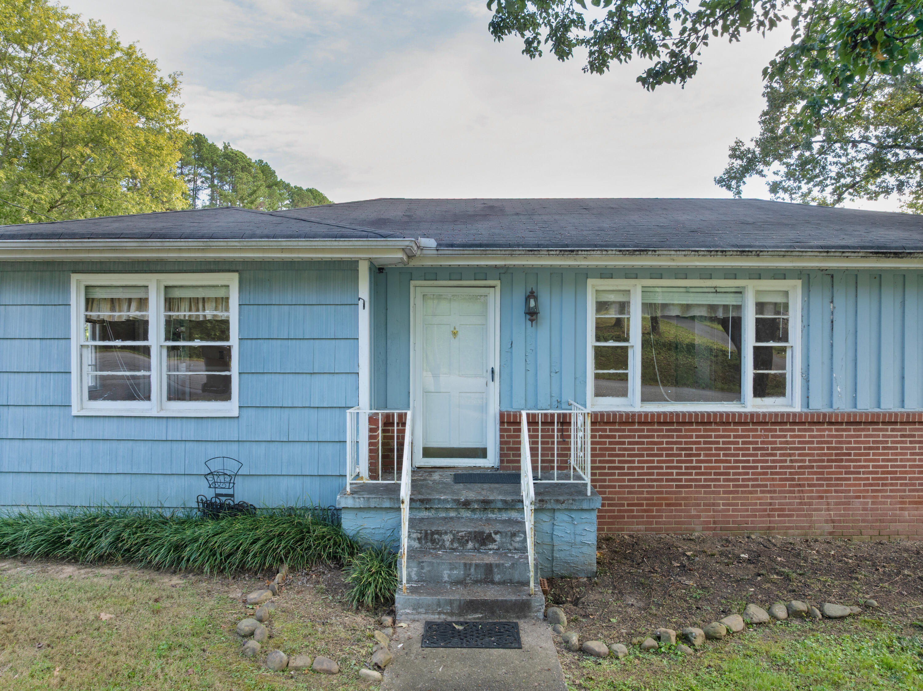 3351 Black Oak Circle
