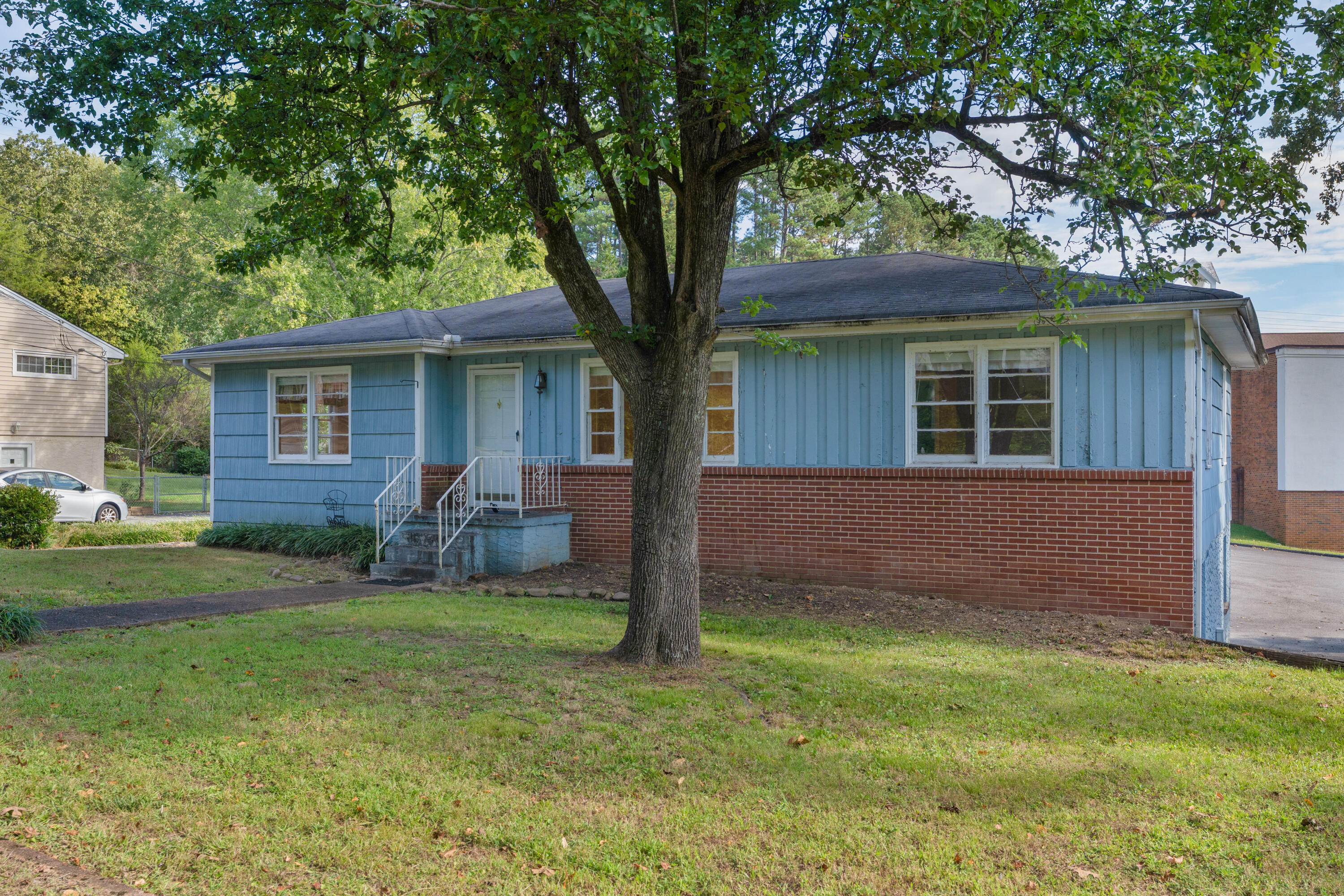 3351 Black Oak Circle