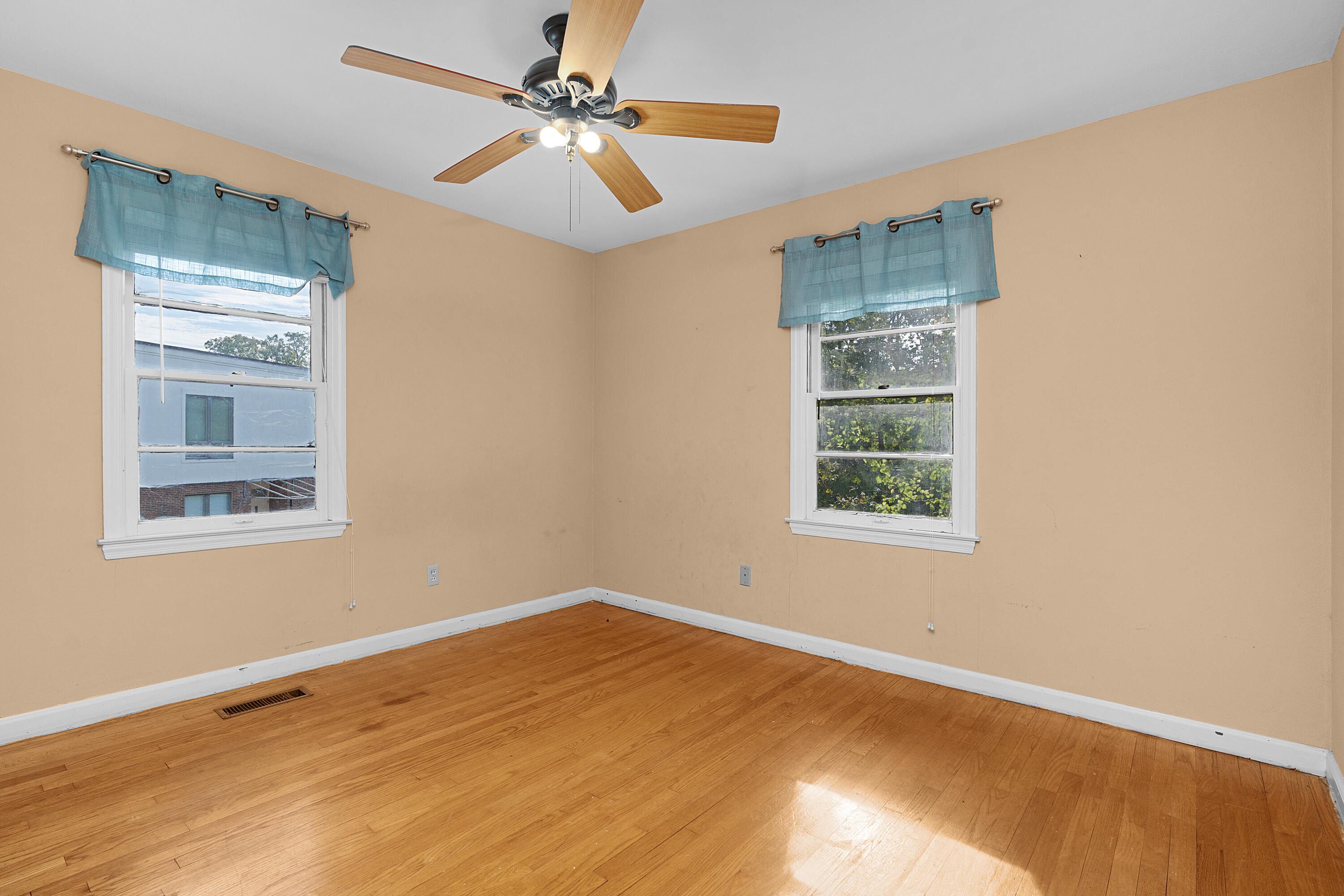 3351 Black Oak Circle