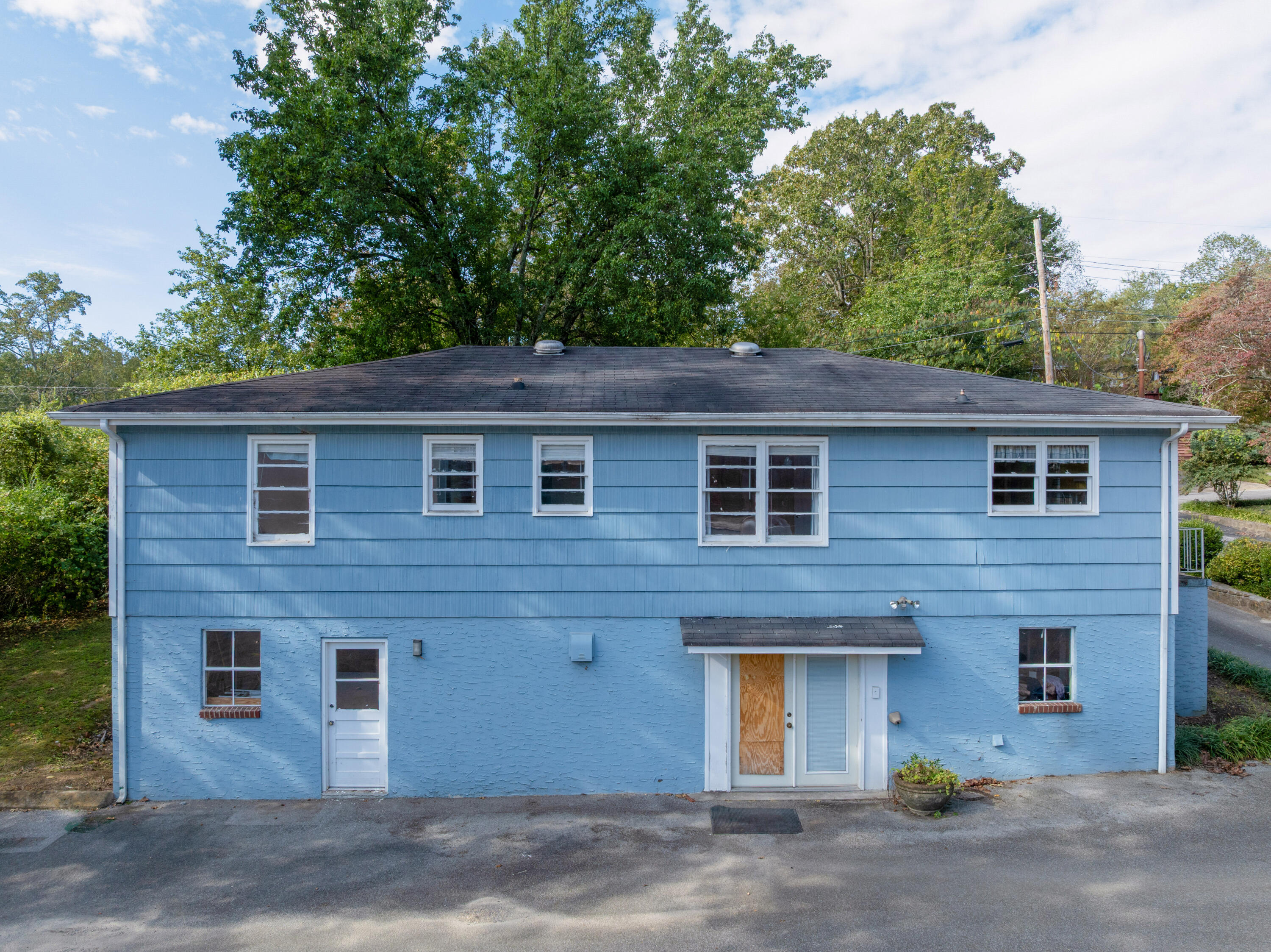 3351 Black Oak Circle