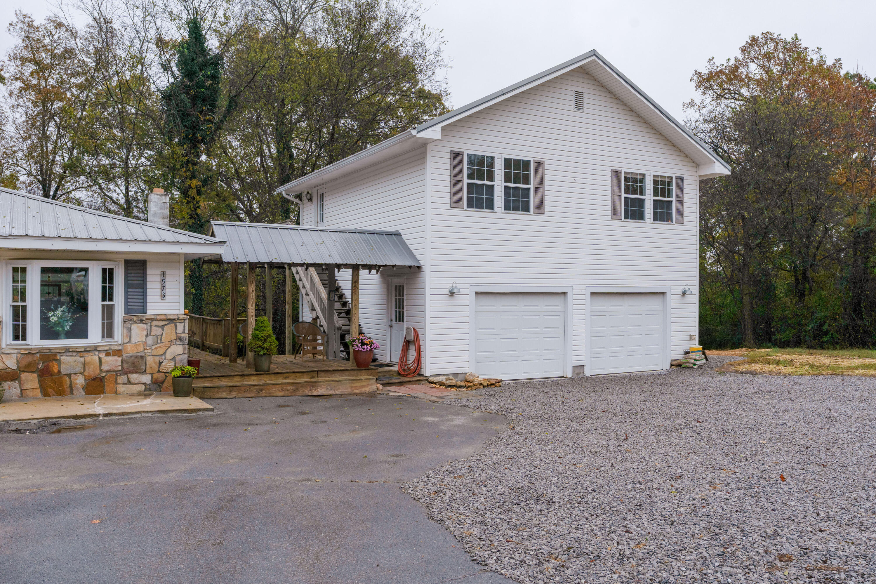1573 Highway 157