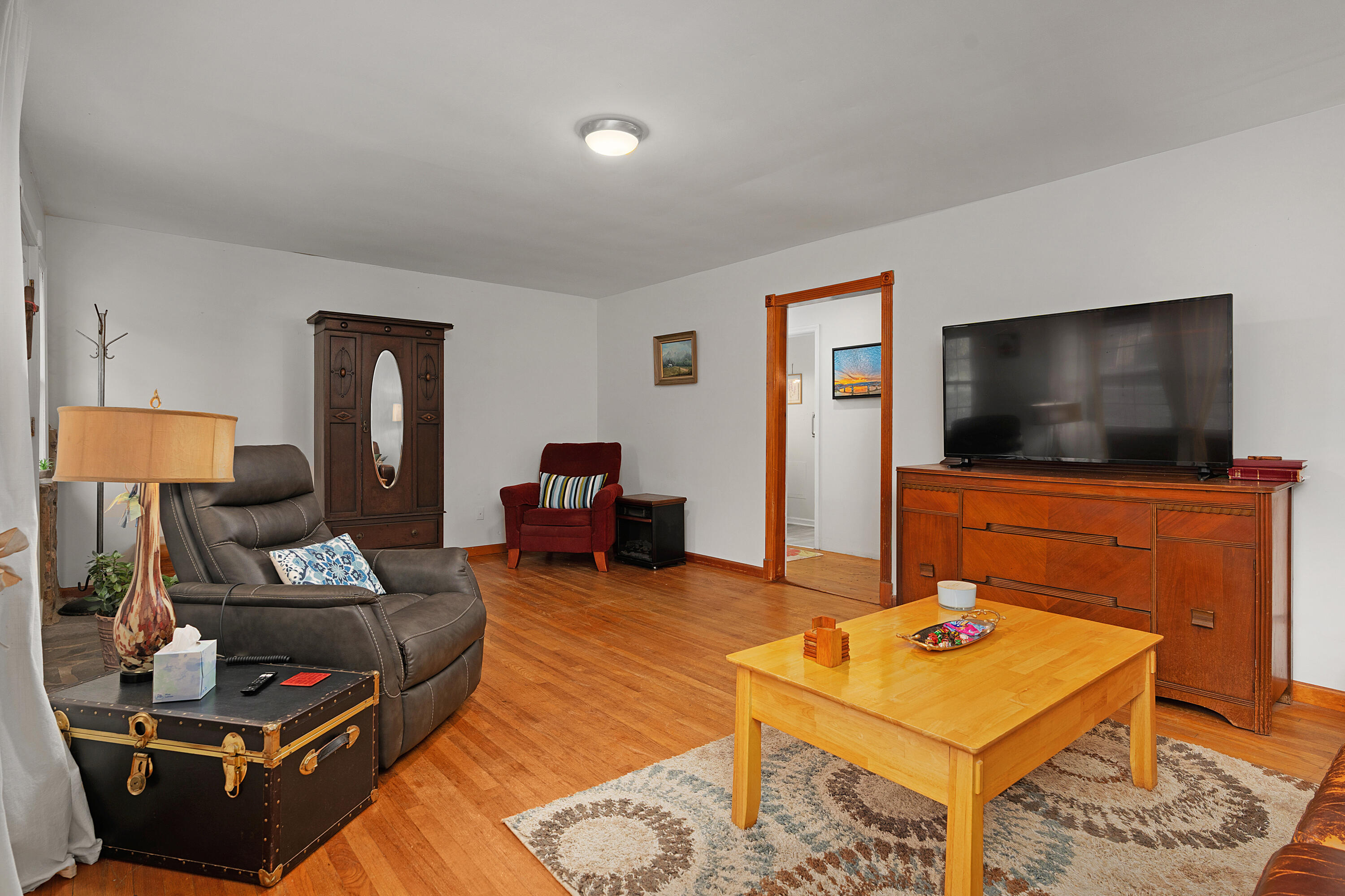 1573 Highway 157