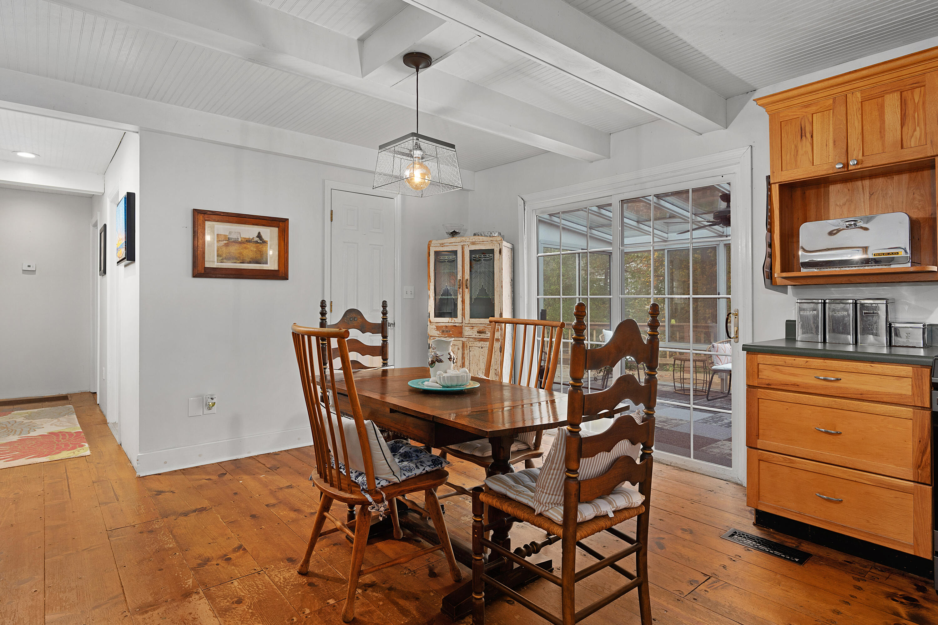 1573 Highway 157