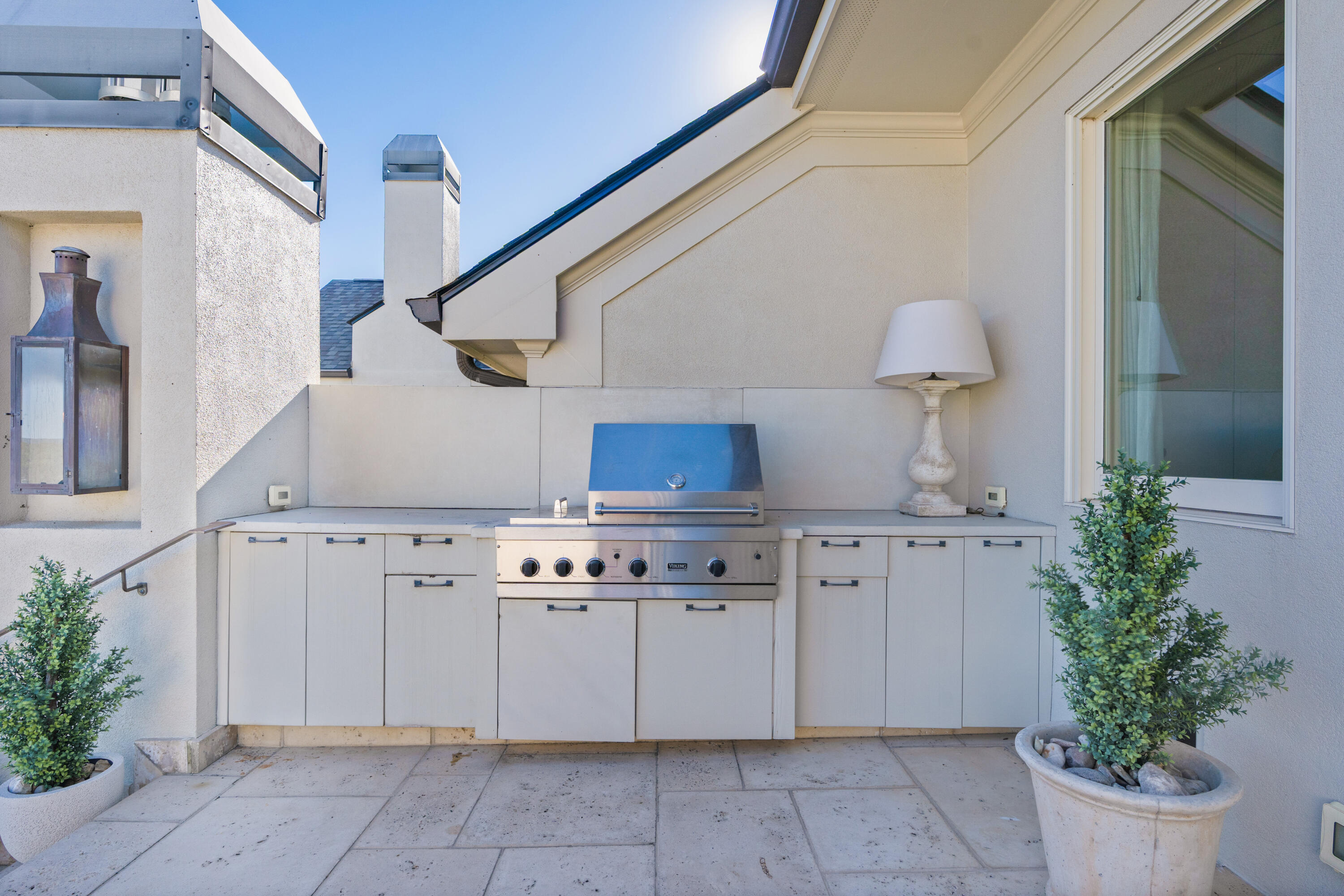 554 Whitehall Road, 124