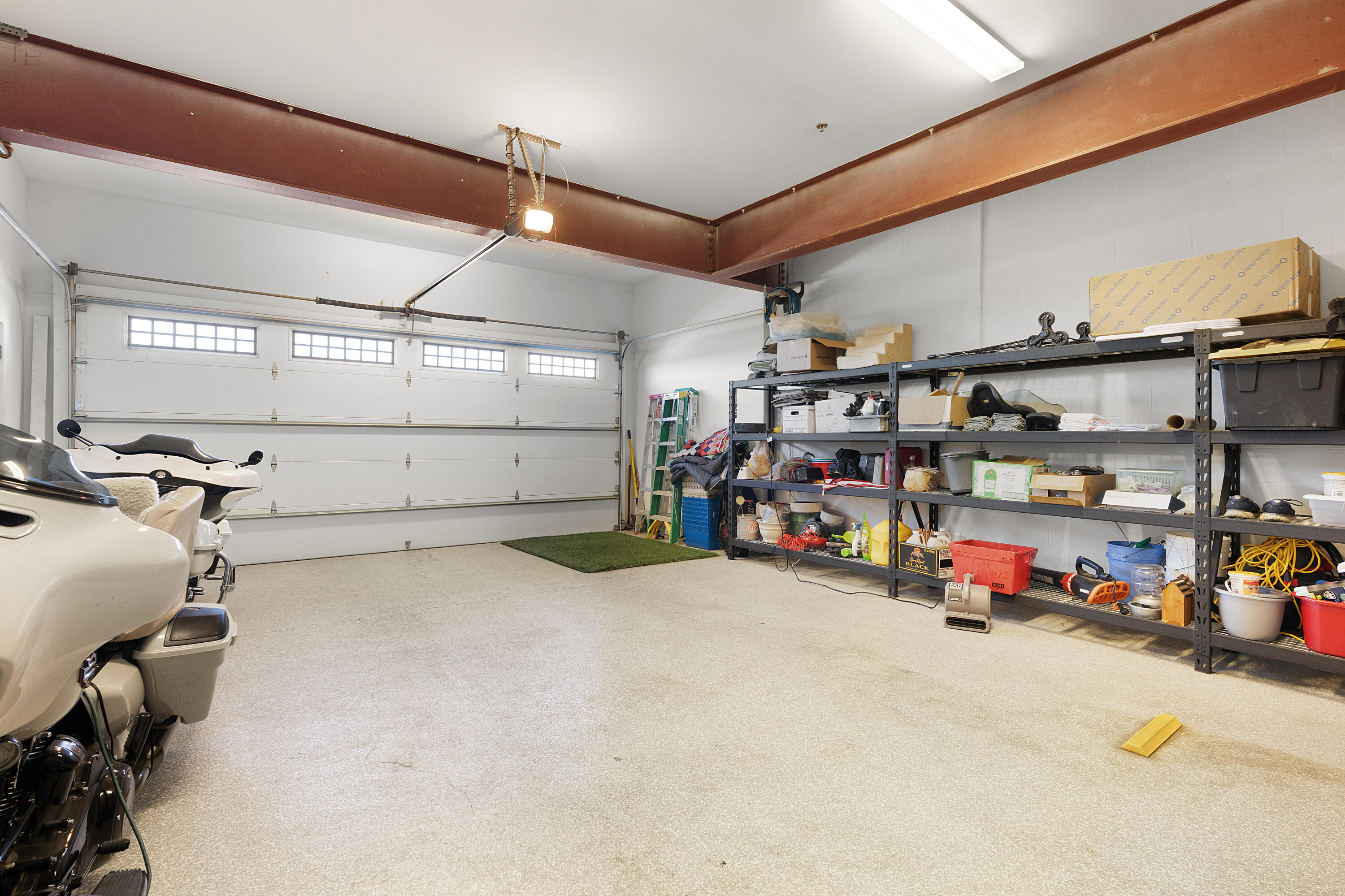 554 Whitehall Road, 124