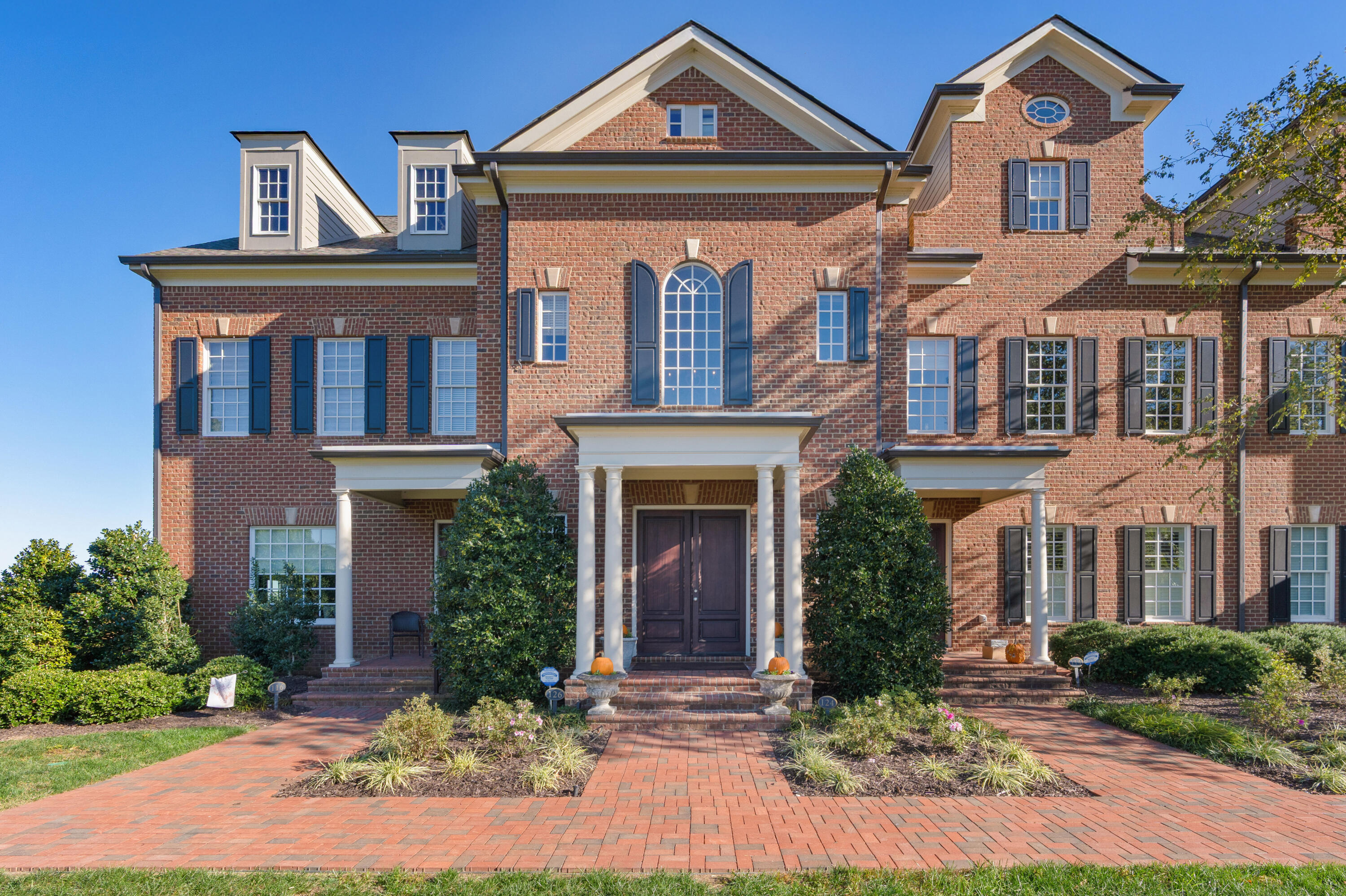 554 Whitehall Road, 124
