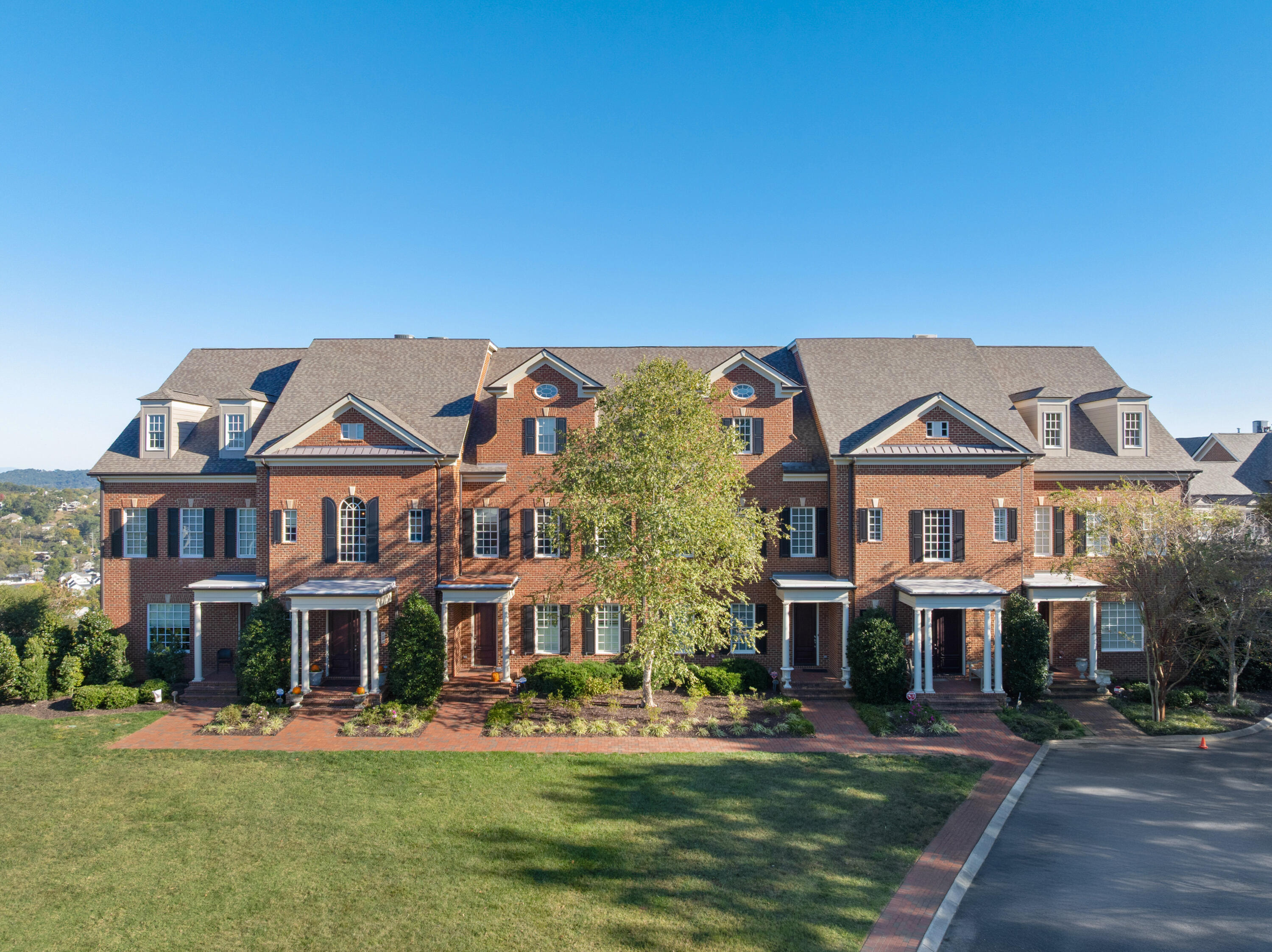 554 Whitehall Road, 124