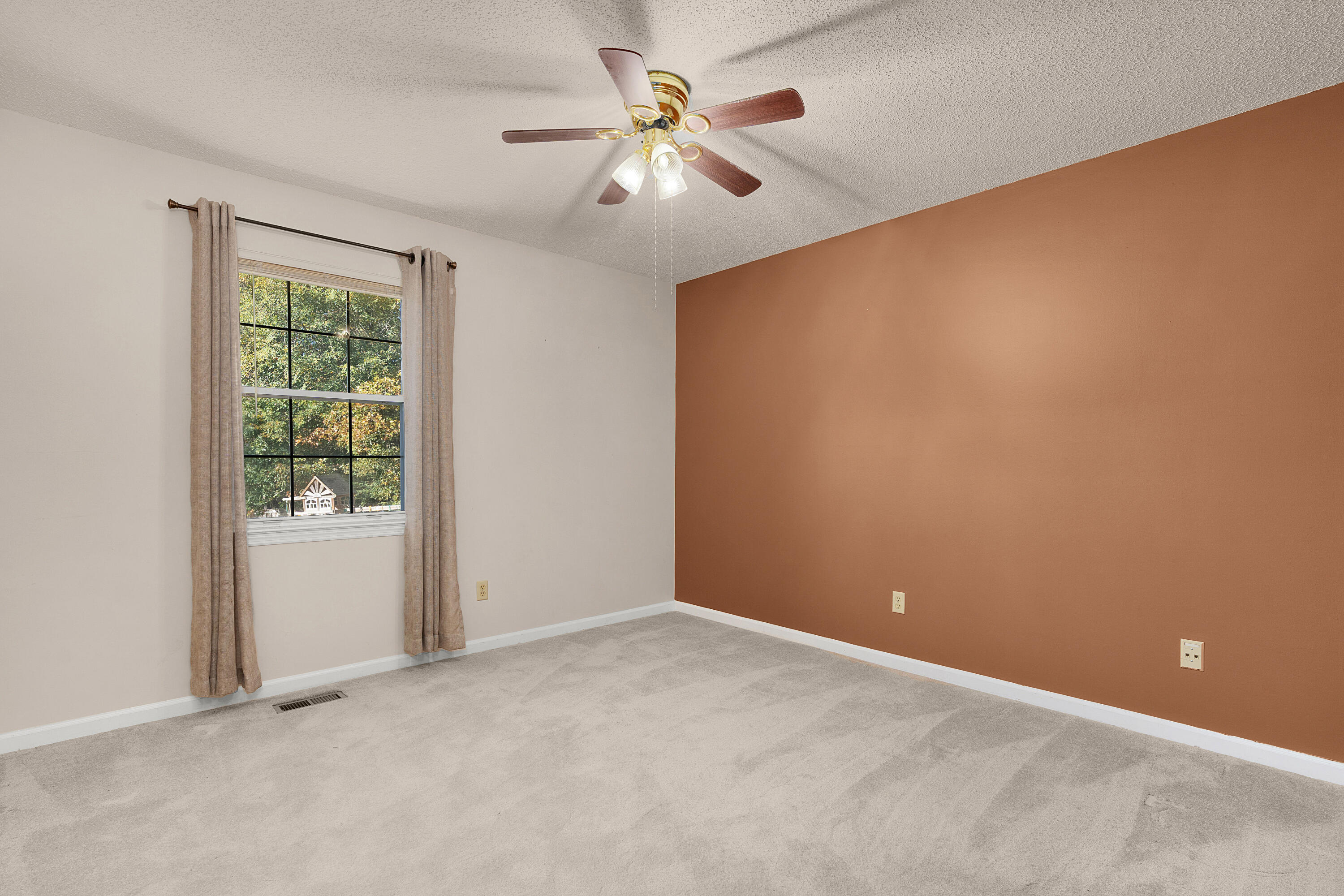 203 Spring Valley Lane