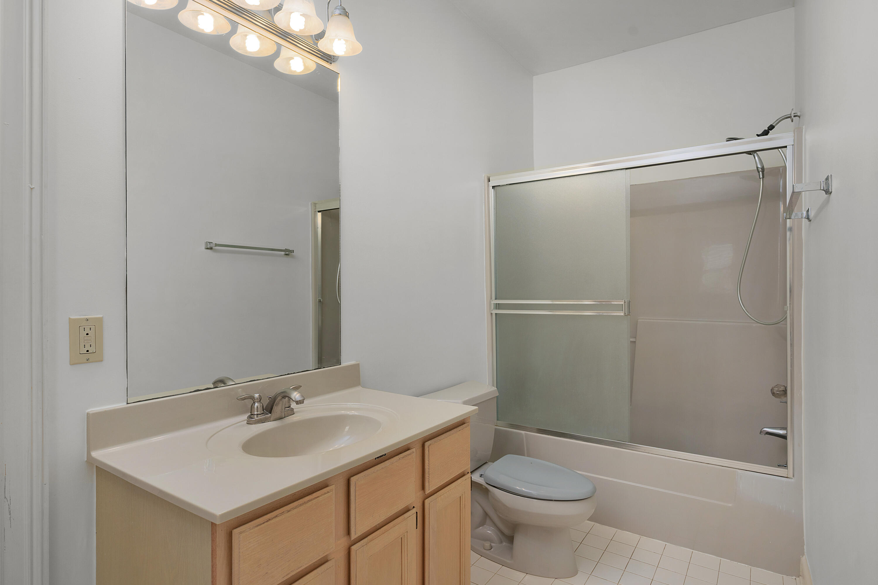 5701 Topsail Greens Drive
