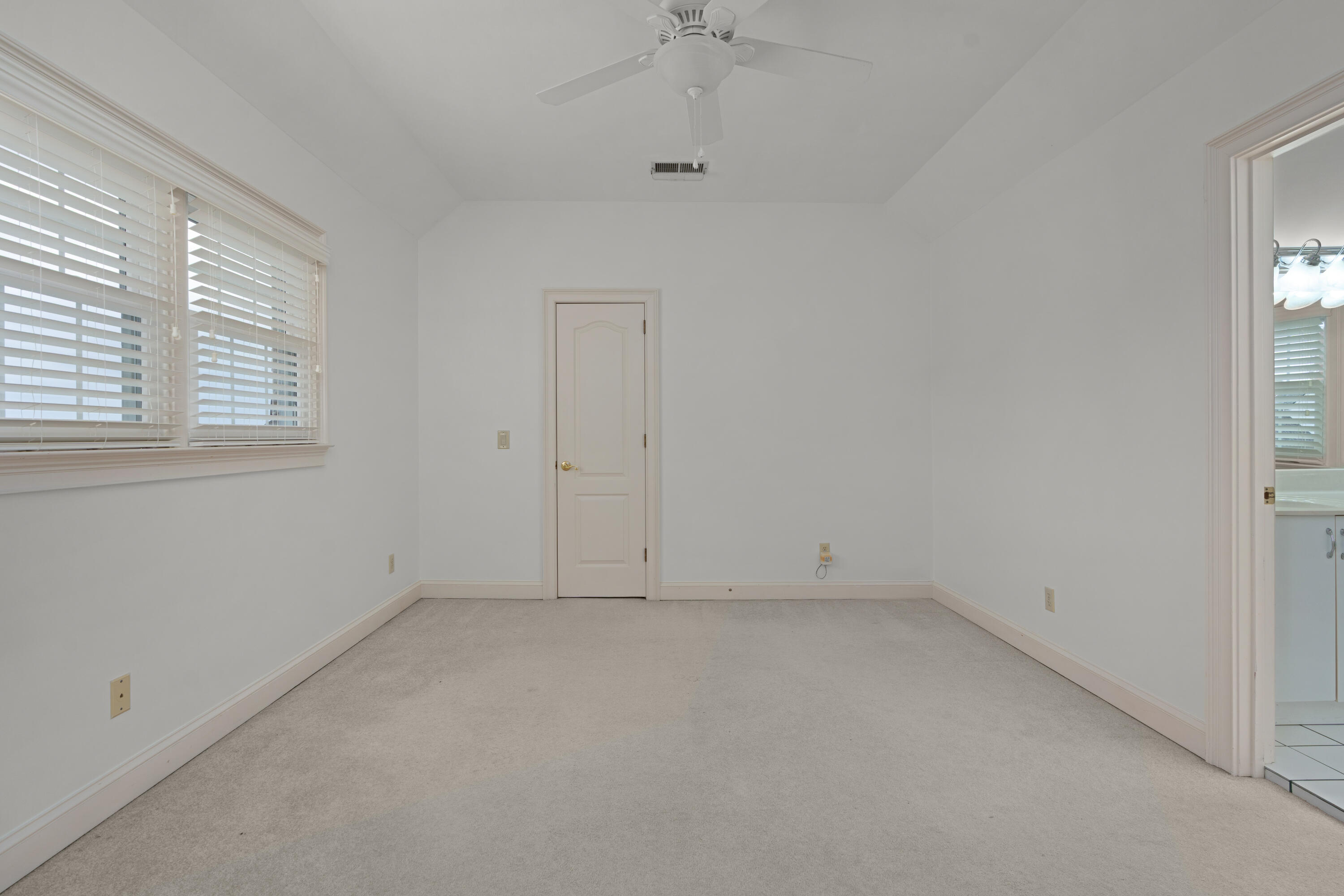 5701 Topsail Greens Drive