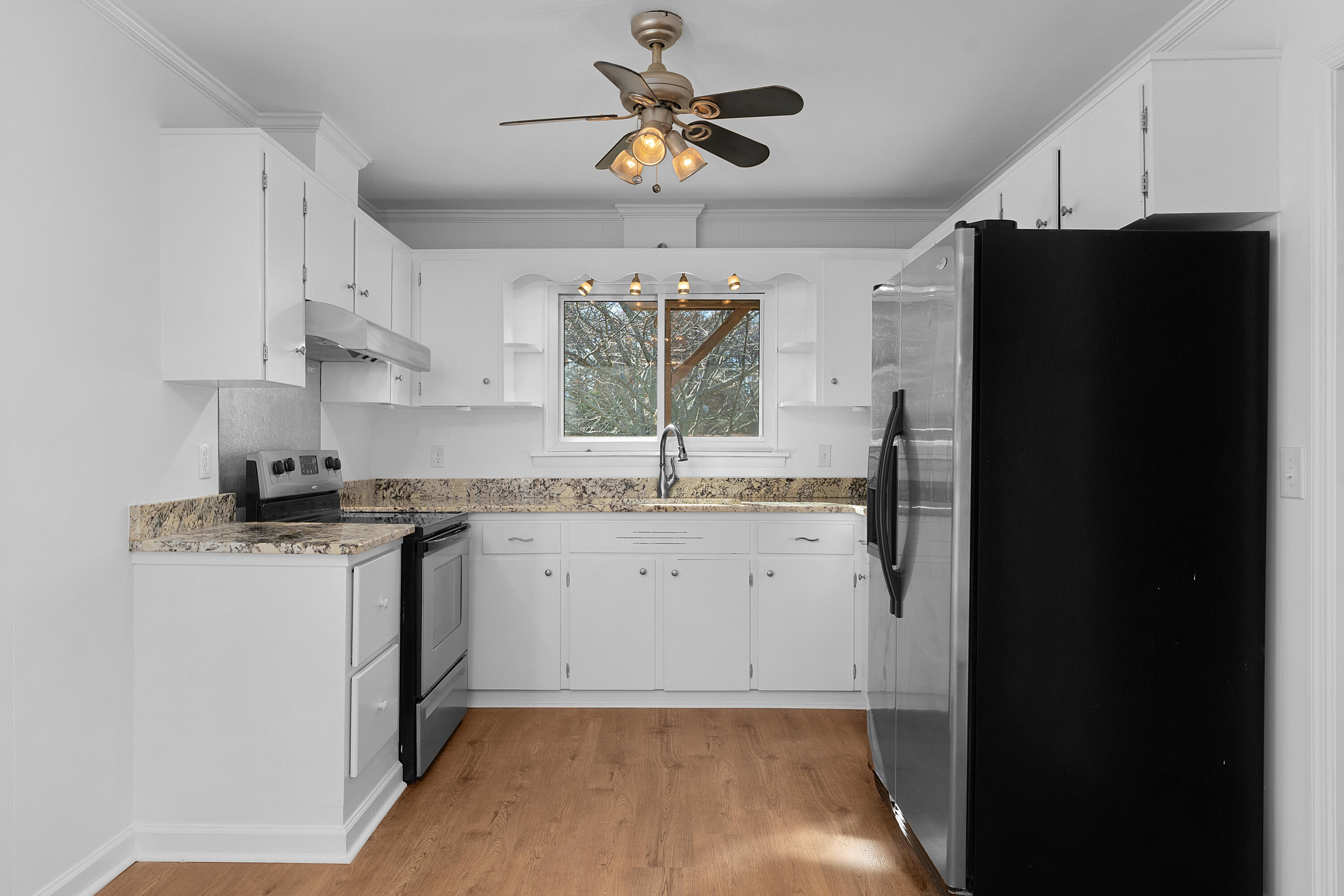 2804 Taft Highway