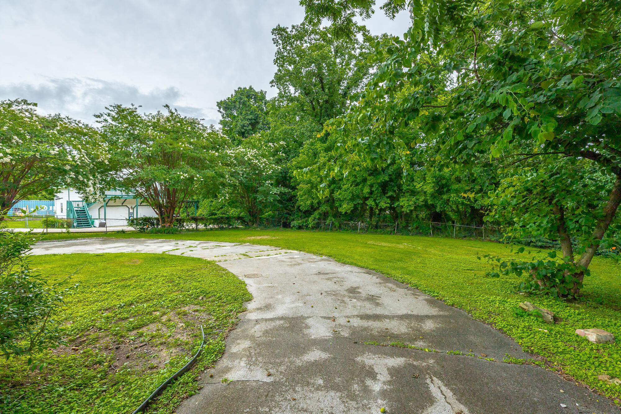 2804 Taft Highway