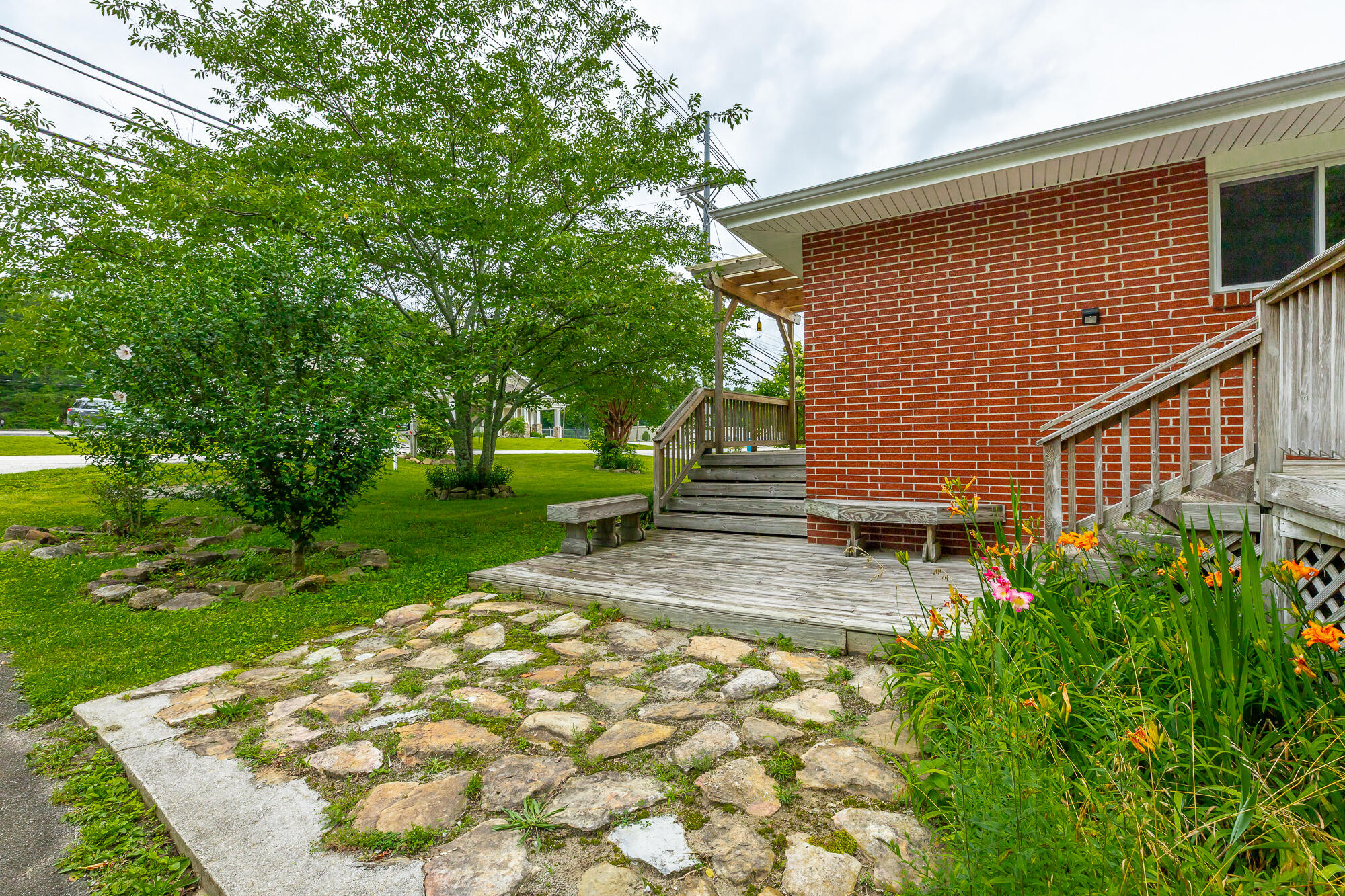 2804 Taft Highway