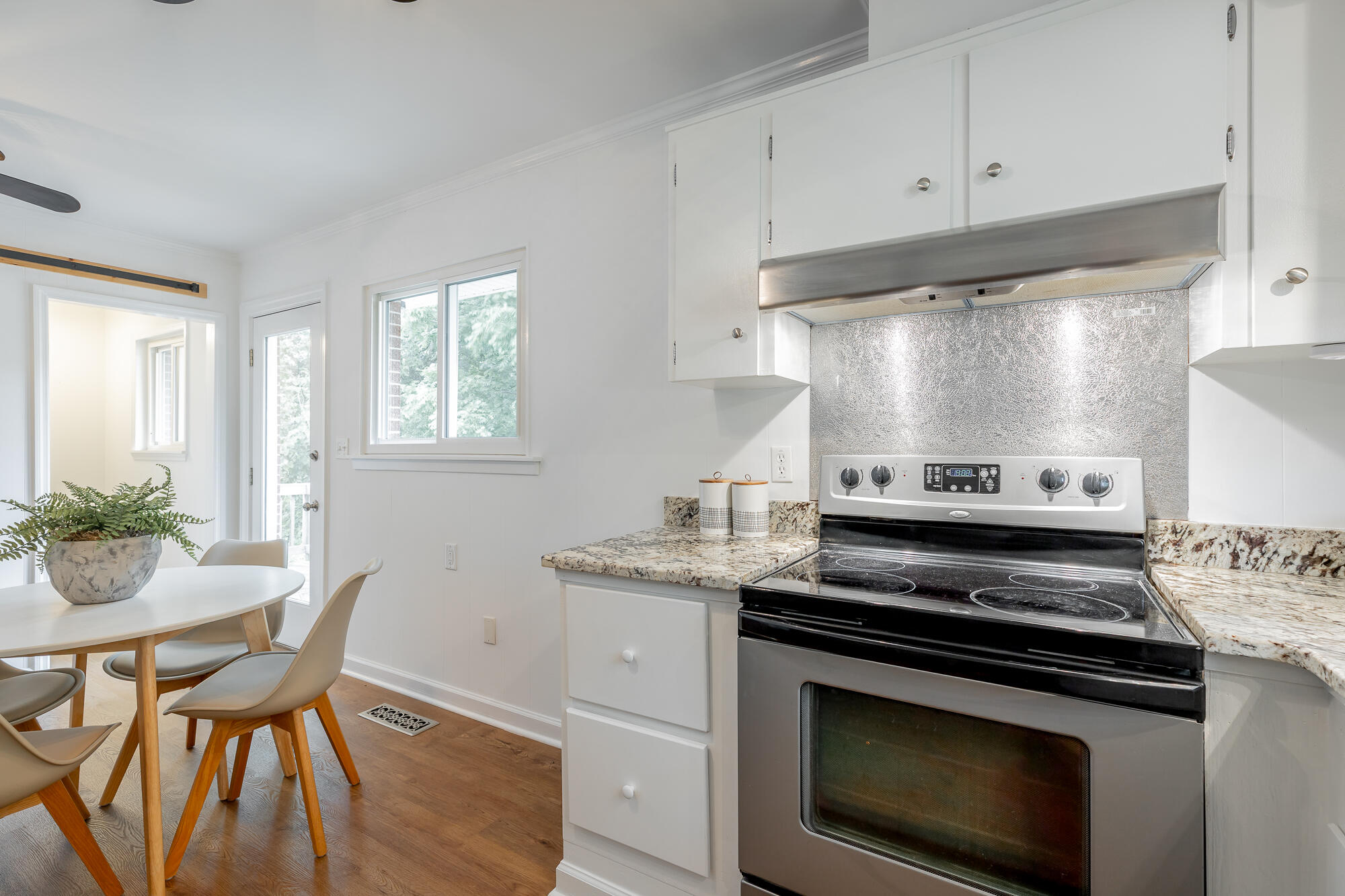 2804 Taft Highway