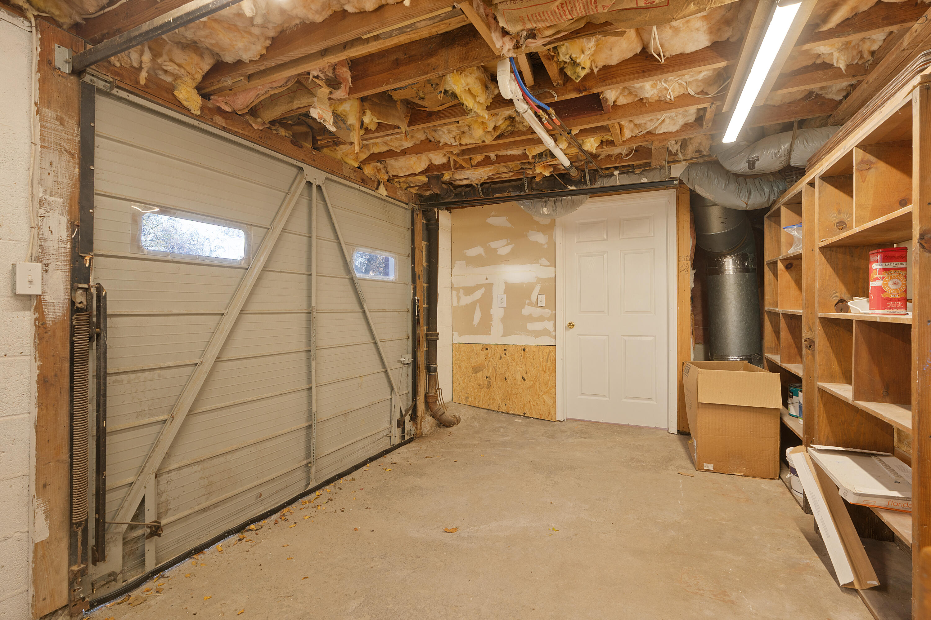 2804 Taft Highway